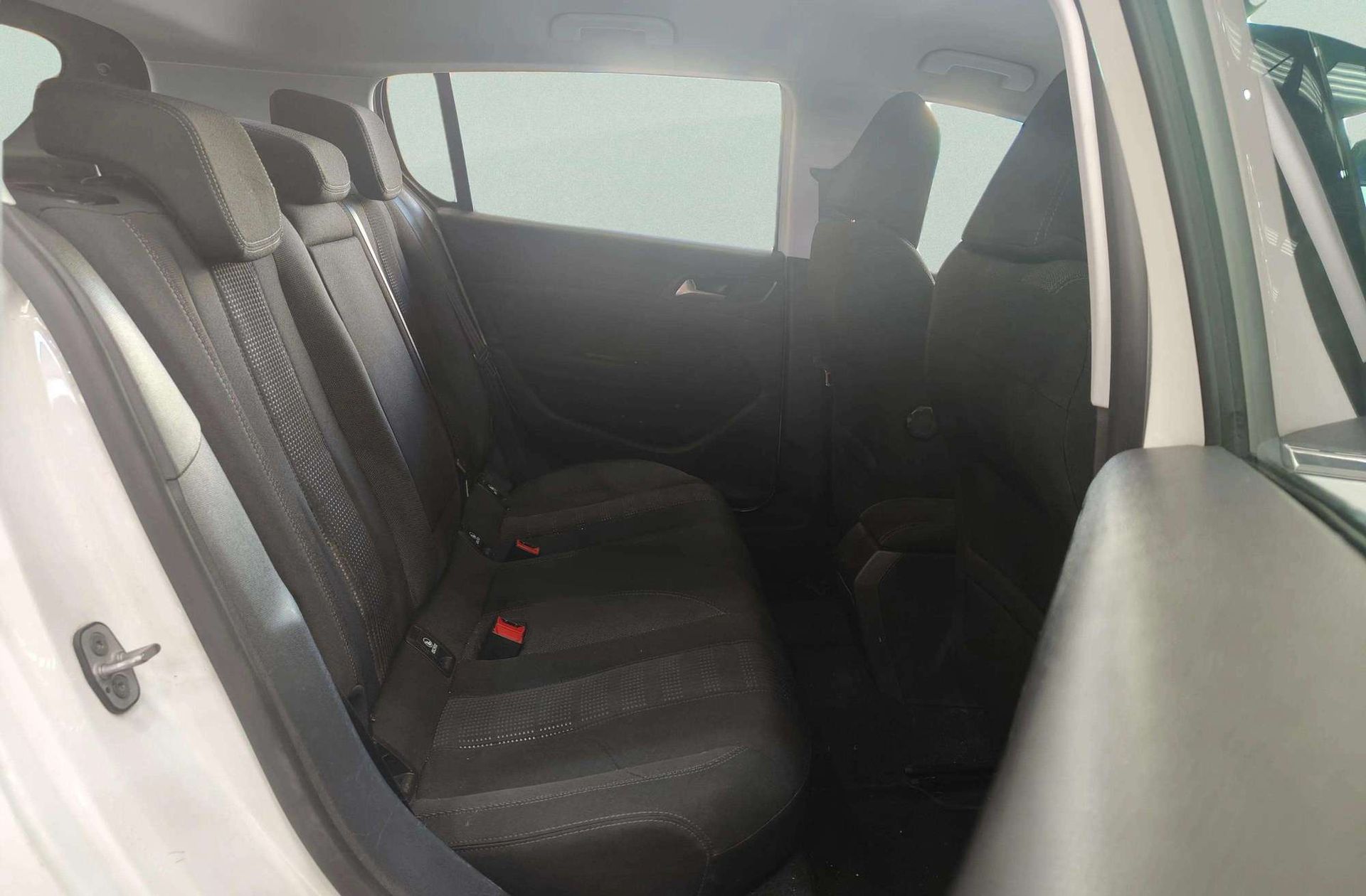 Peugeot 308 PureTech 130 Allure EAT6 - foto 15