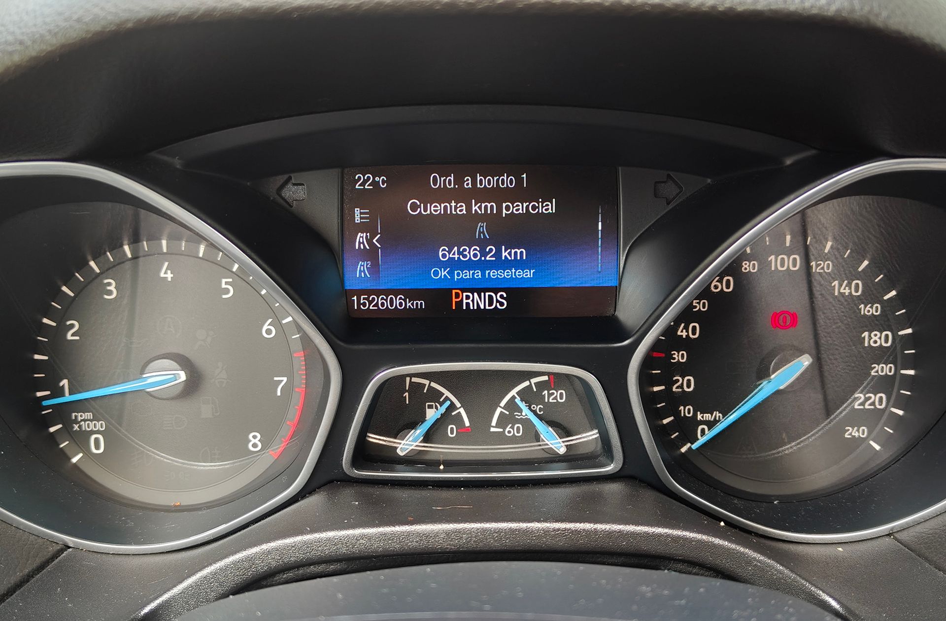 Ford Focus 1.0 EcoBoost Trend+ - foto 24