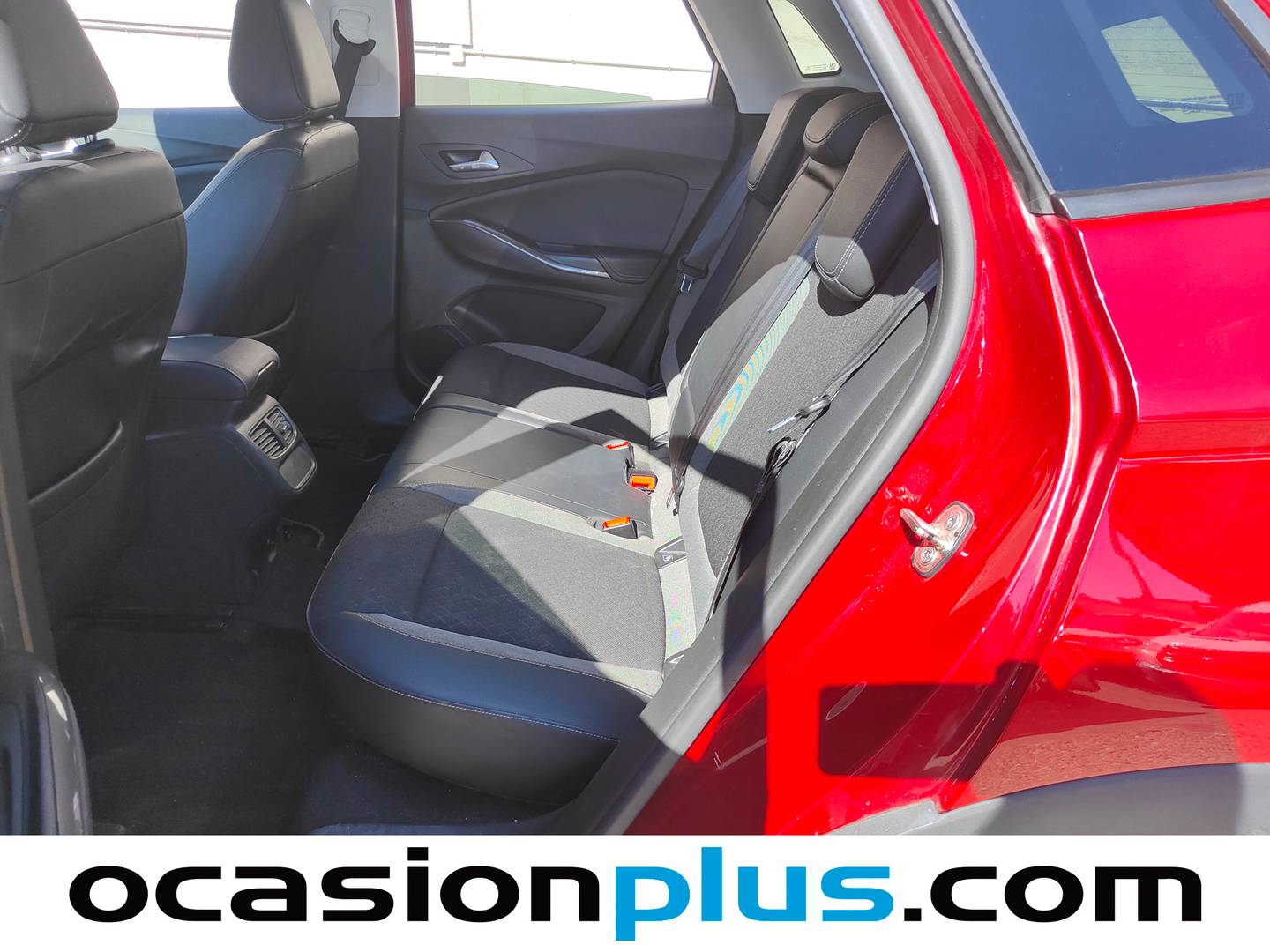 Foto asientos traseros Opel Grandland X Opel Grandland X 1.2 Turbo S&S Design Line Auto (130 CV)
