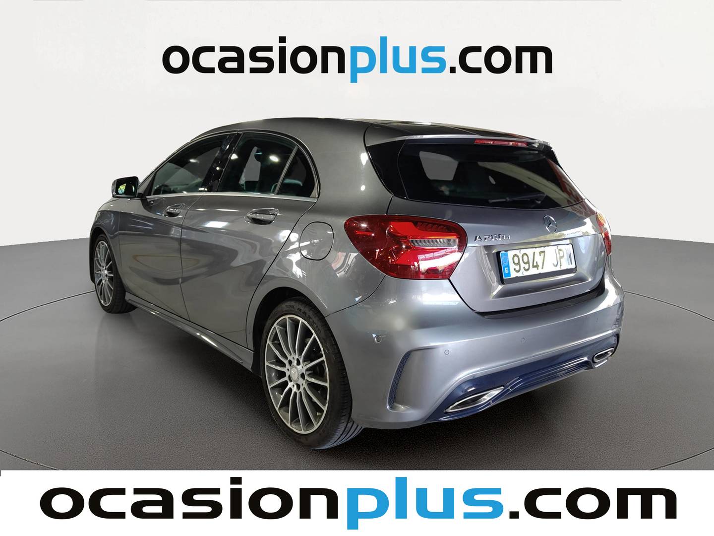 Foto trasera Mercedes Clase A Mercedes Clase A 200 d AMG Line (136 CV) izquierda