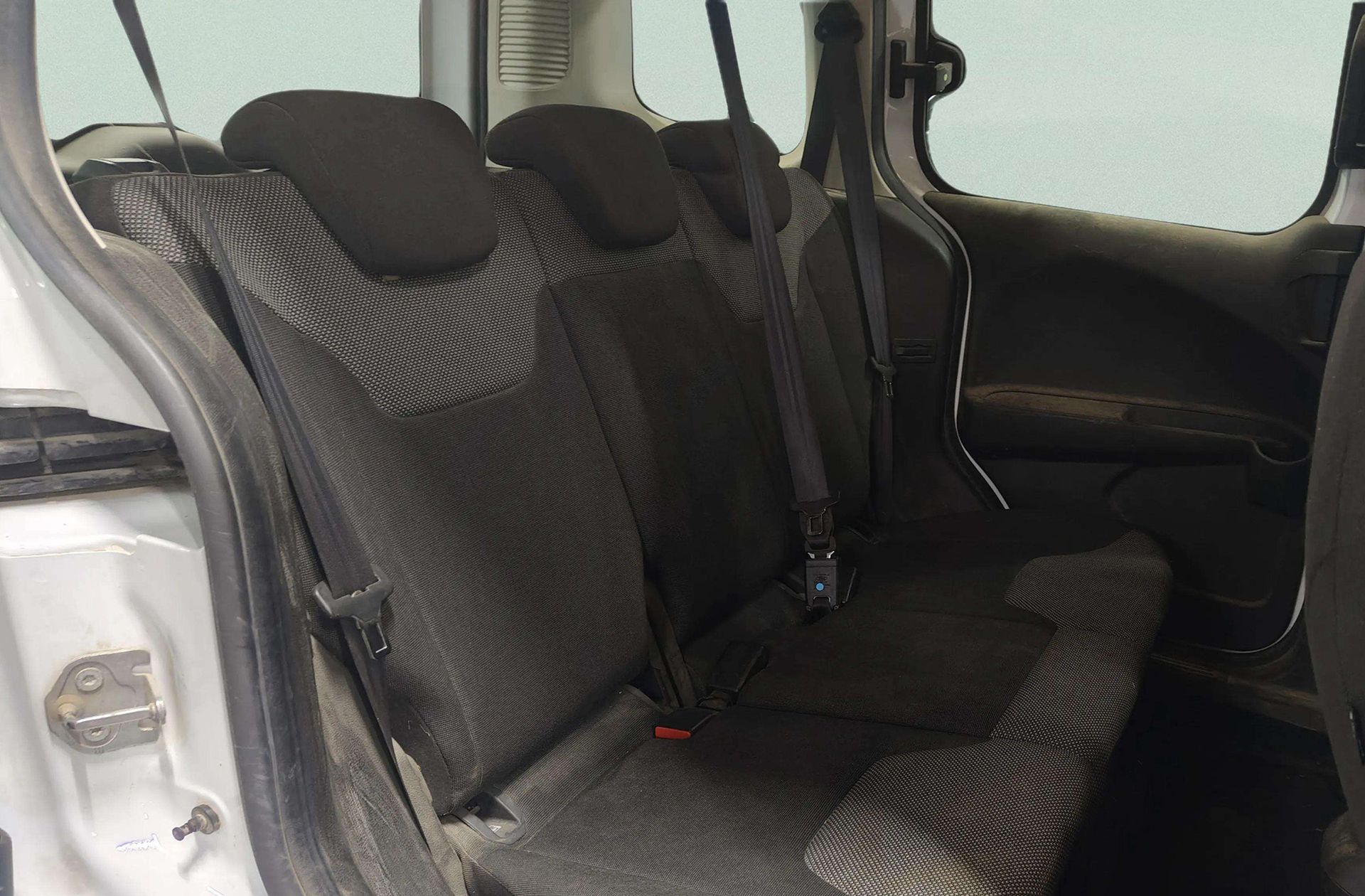 Ford Tourneo Courier 1.0 EcoBoost Ambiente - foto 12