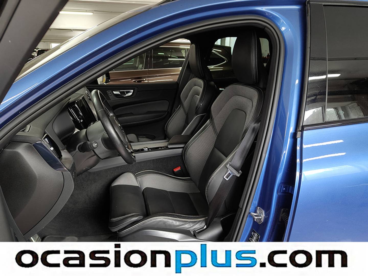 Foto Volvo XC60 Volvo XC60 B4 D R-Design Auto (197 CV)