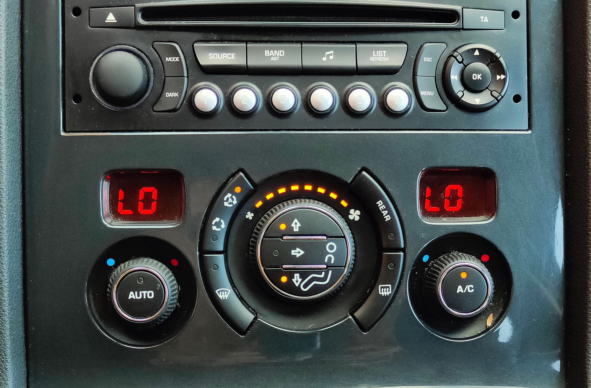 Peugeot 5008 Active VTi 7 plazas - foto 27