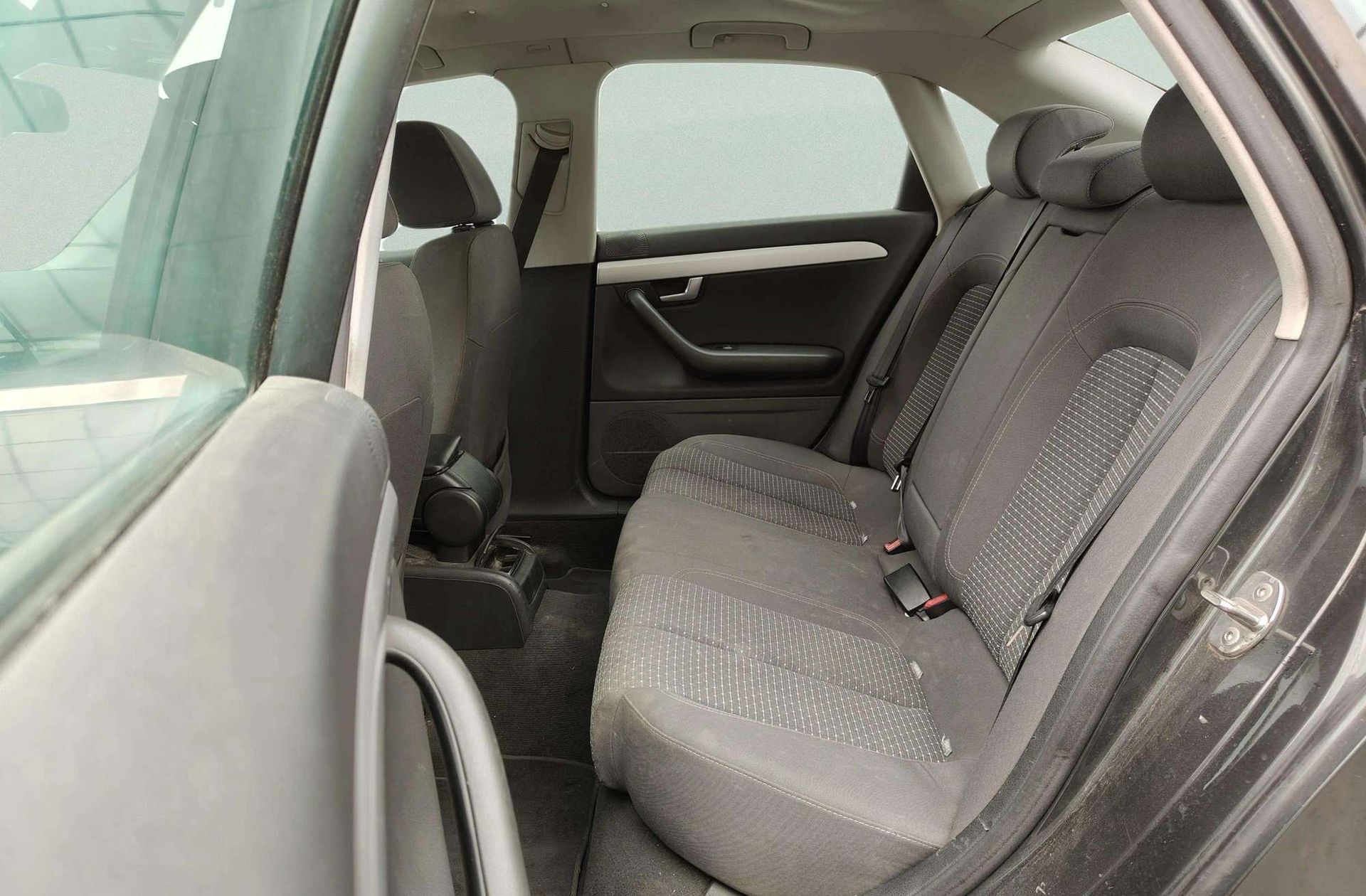 SEAT Exeo 2.0 TDI CR DPF Style - foto 9