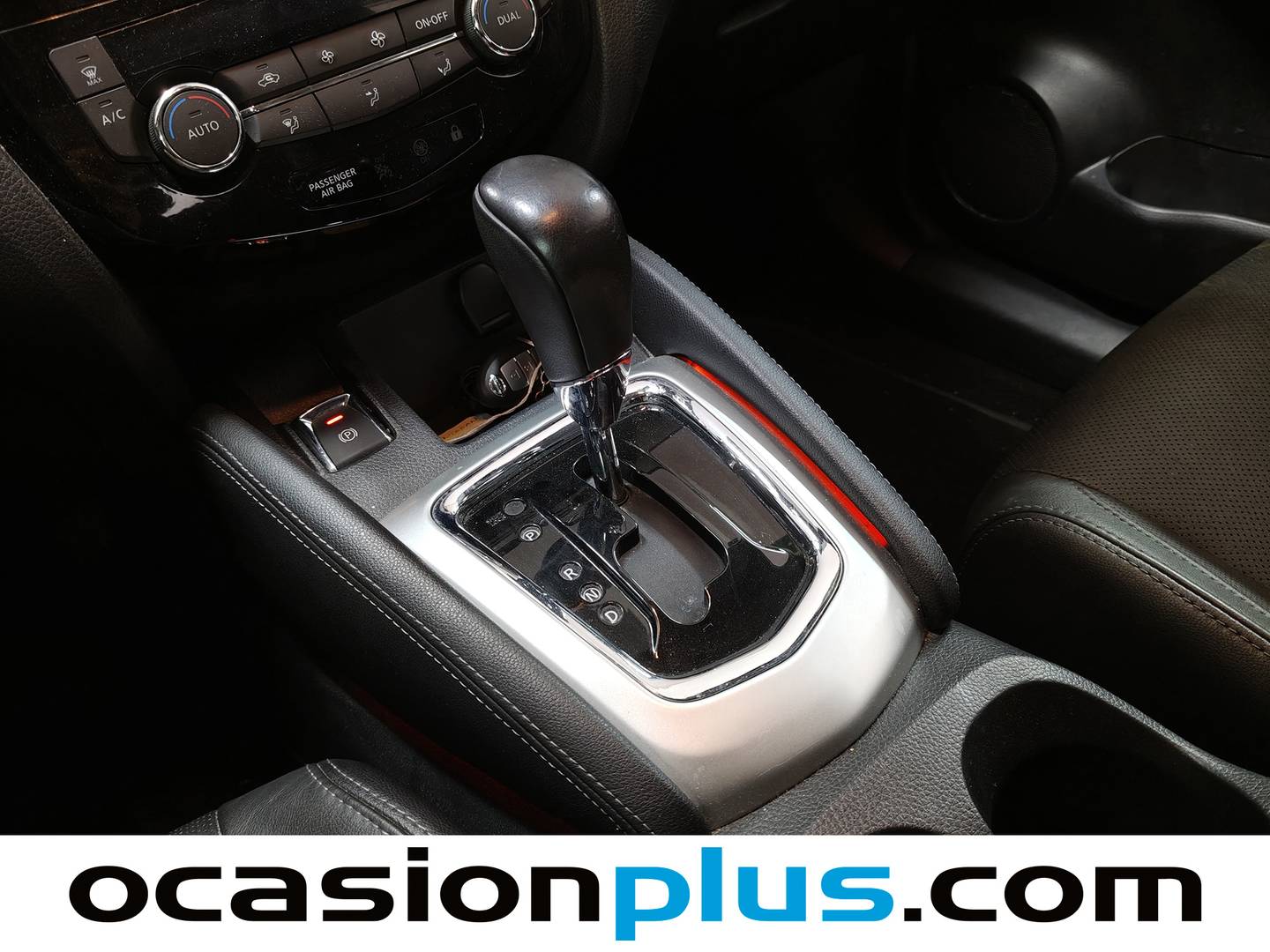 Nissan QASHQAI Nissan Qashqai DIG-T 115 Tekna Premium 4X2 XTronic (115 CV) de segunda mano