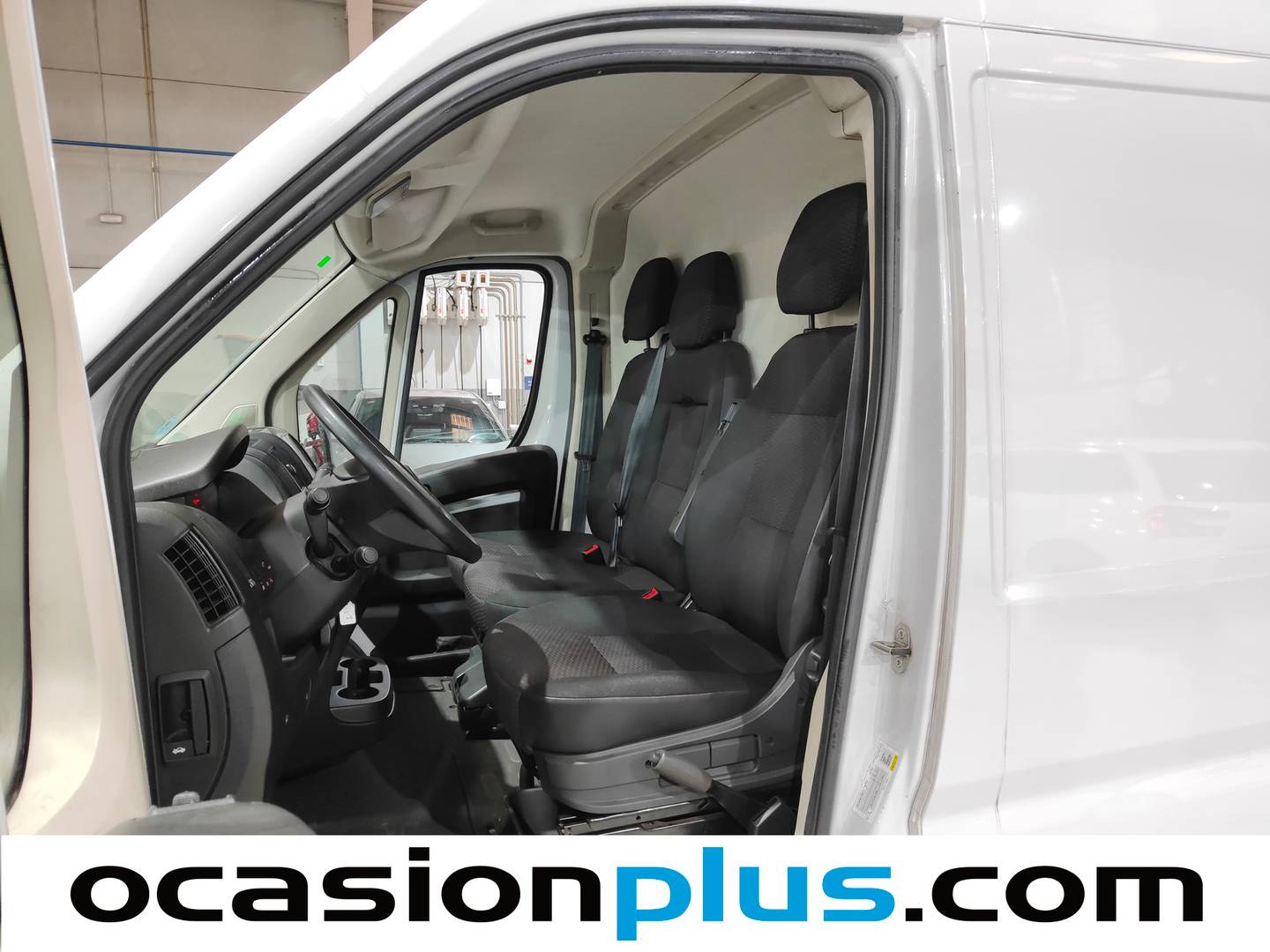 Foto asientos delanteros Peugeot Boxer Peugeot Boxer Furgon BlueHDi 140 S&S 335 L3H2 (140 CV)