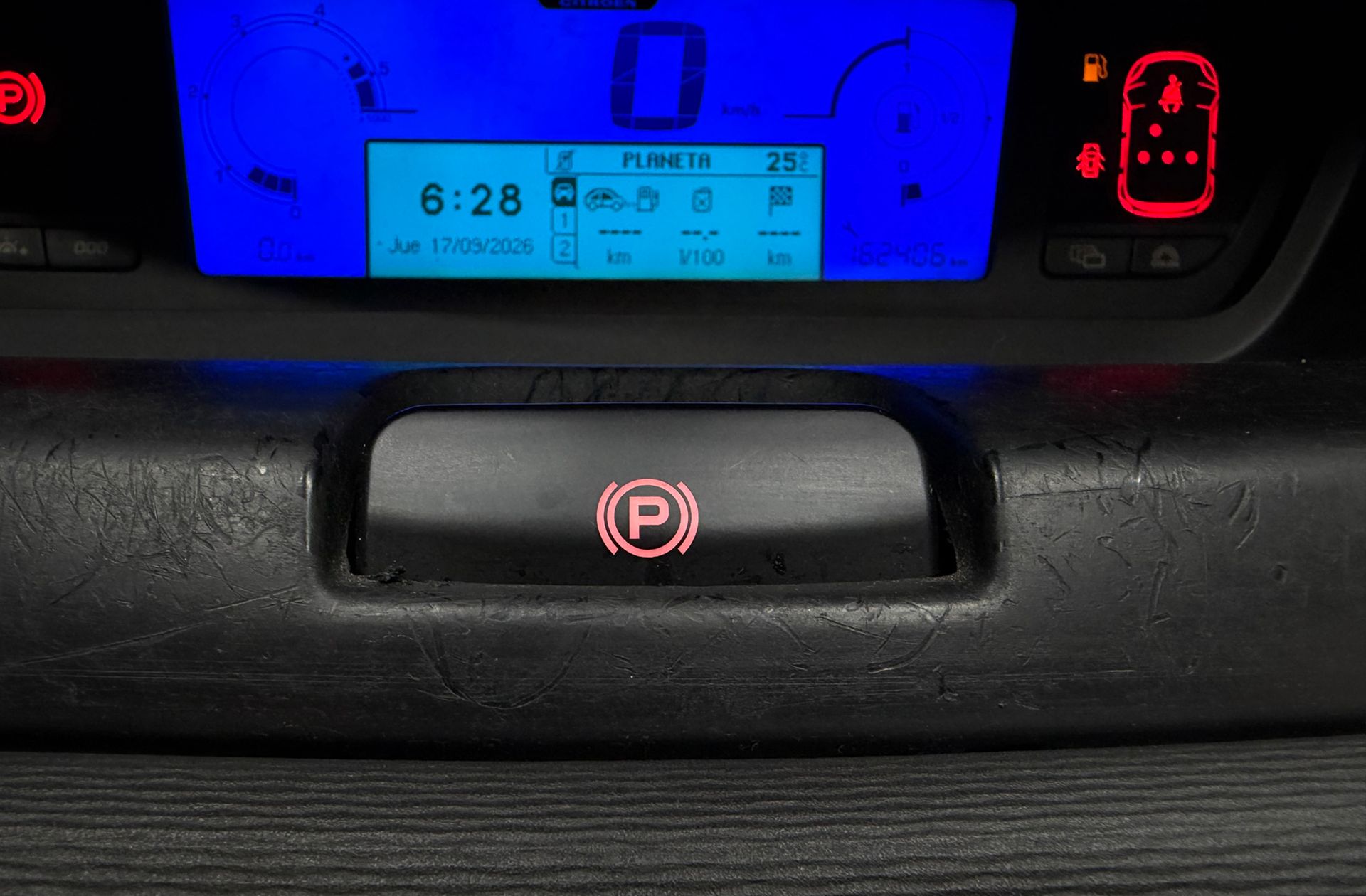 Citroën C4 Picasso 1.6 HDi Premier - foto 23