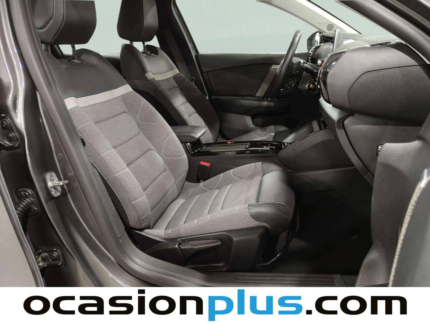 Citroën C4 Citroën C4 PureTech 130 S&S Plus EAT8 (131 CV) gasolina