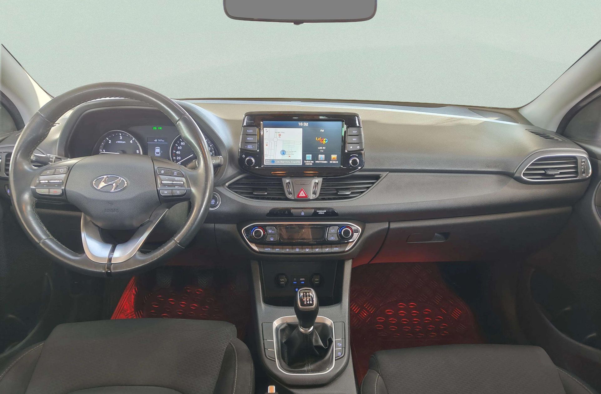 Hyundai i30 1.6 CRDi Tecno Fastback - foto 6