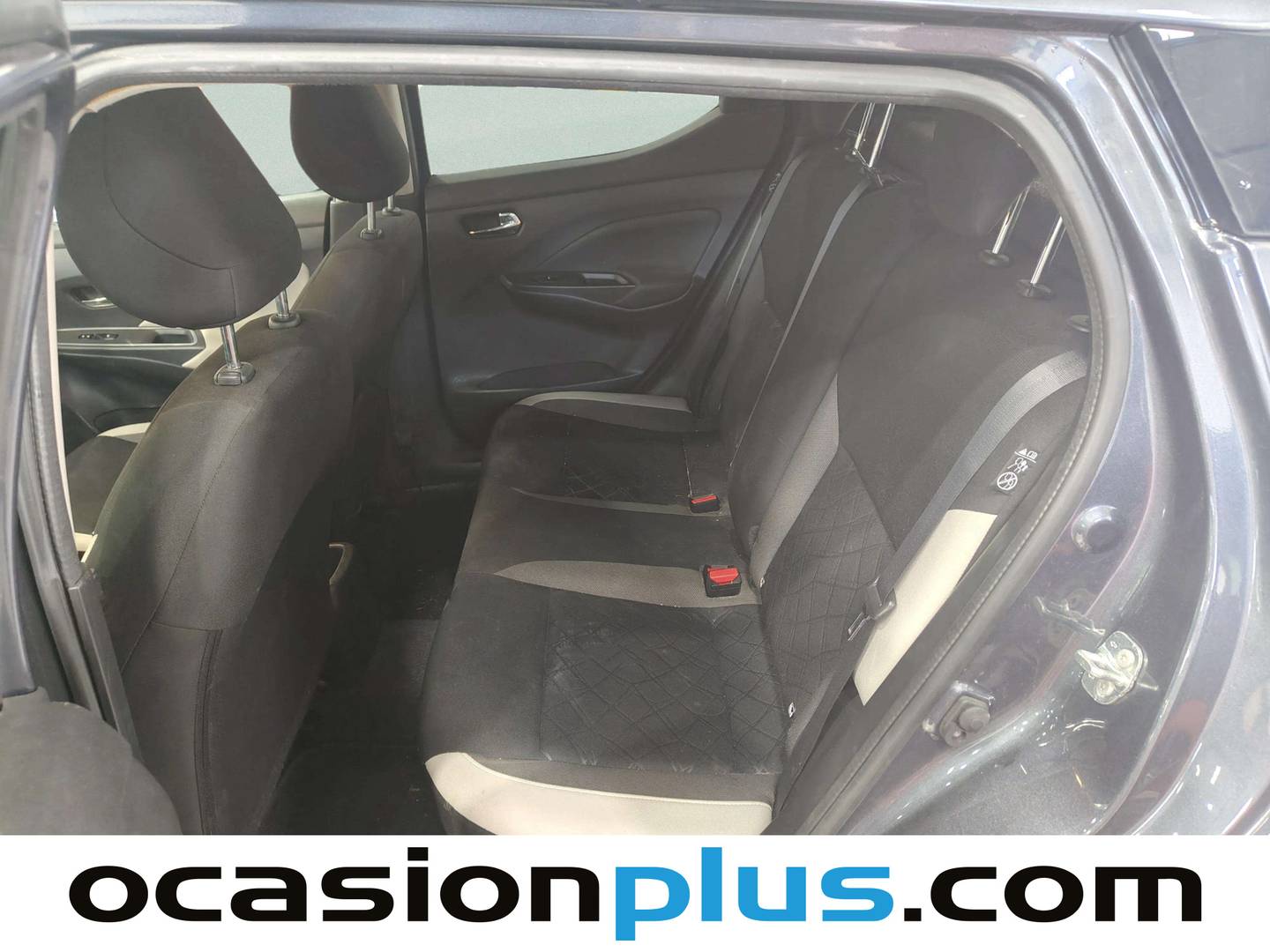 Foto asientos traseros Nissan Micra Nissan Micra IG-T N-Design Black (92 CV)