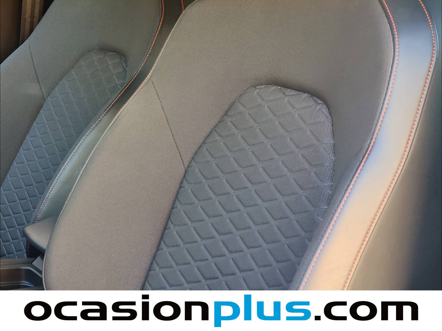 Extras y acabados del Seat León SEAT León 1.5 TSI S&S FR Go L (150 CV)