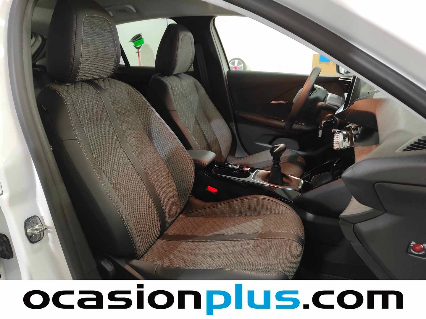 Foto Peugeot 208 Peugeot 208 PureTech 100 Allure 100 CV)