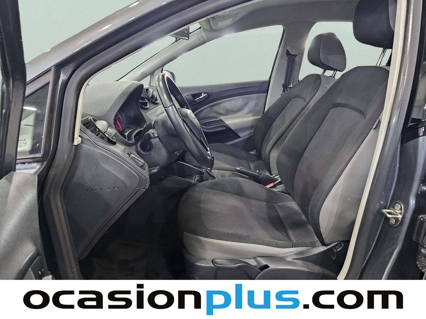 Foto asientos delanteros Seat Ibiza Seat Ibiza 1.2 TSI Style Connect (90 CV)