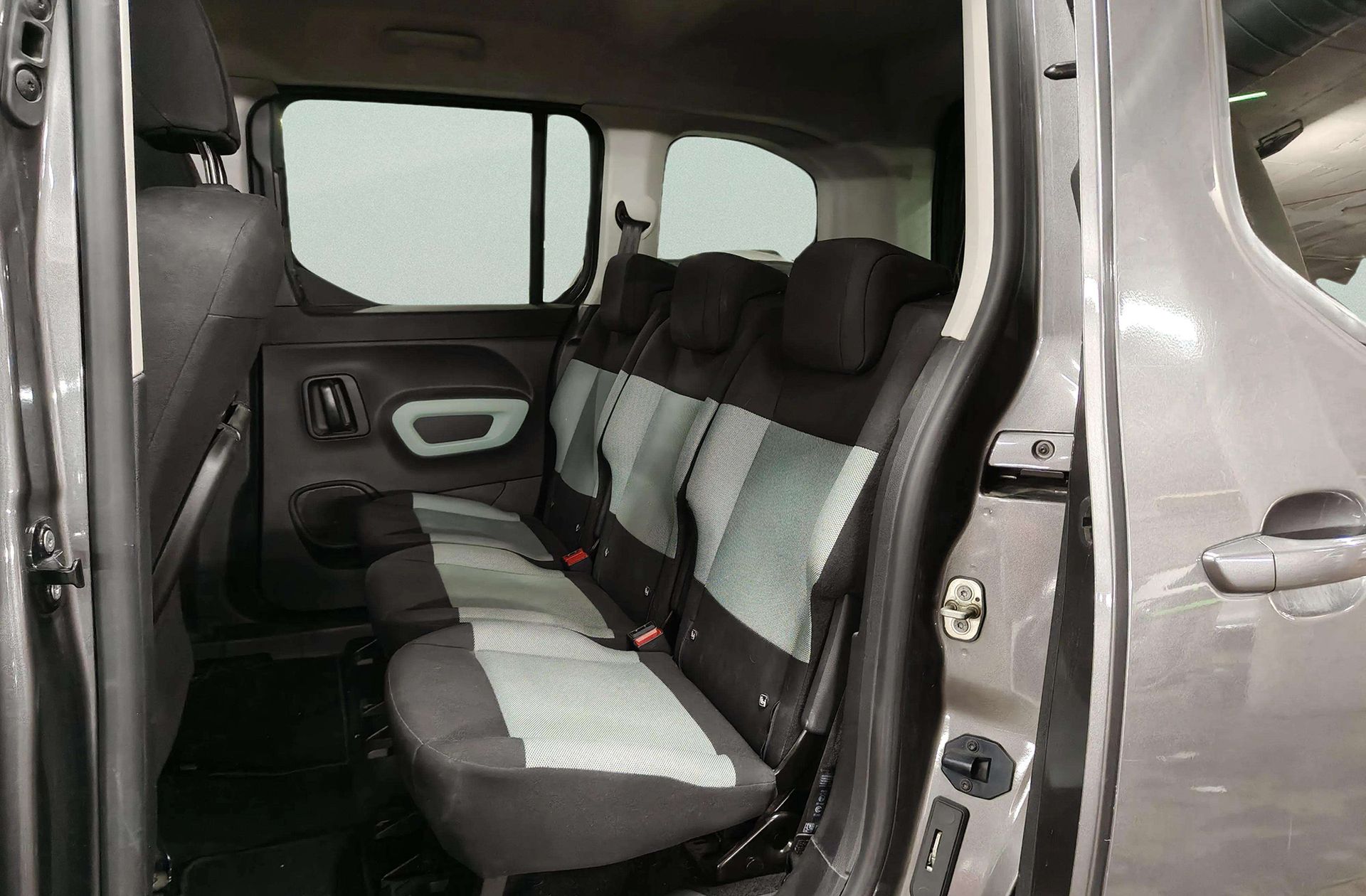 Citroën Berlingo BlueHDi 100 Talla M Shine - foto 12
