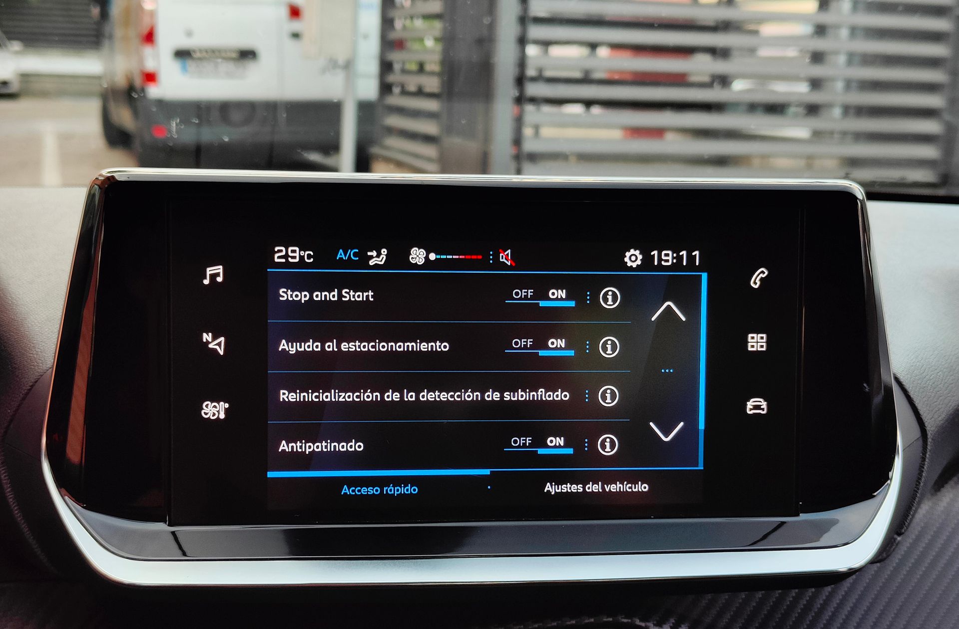 Peugeot 208 BlueHDi 100 Active Pack - foto 10