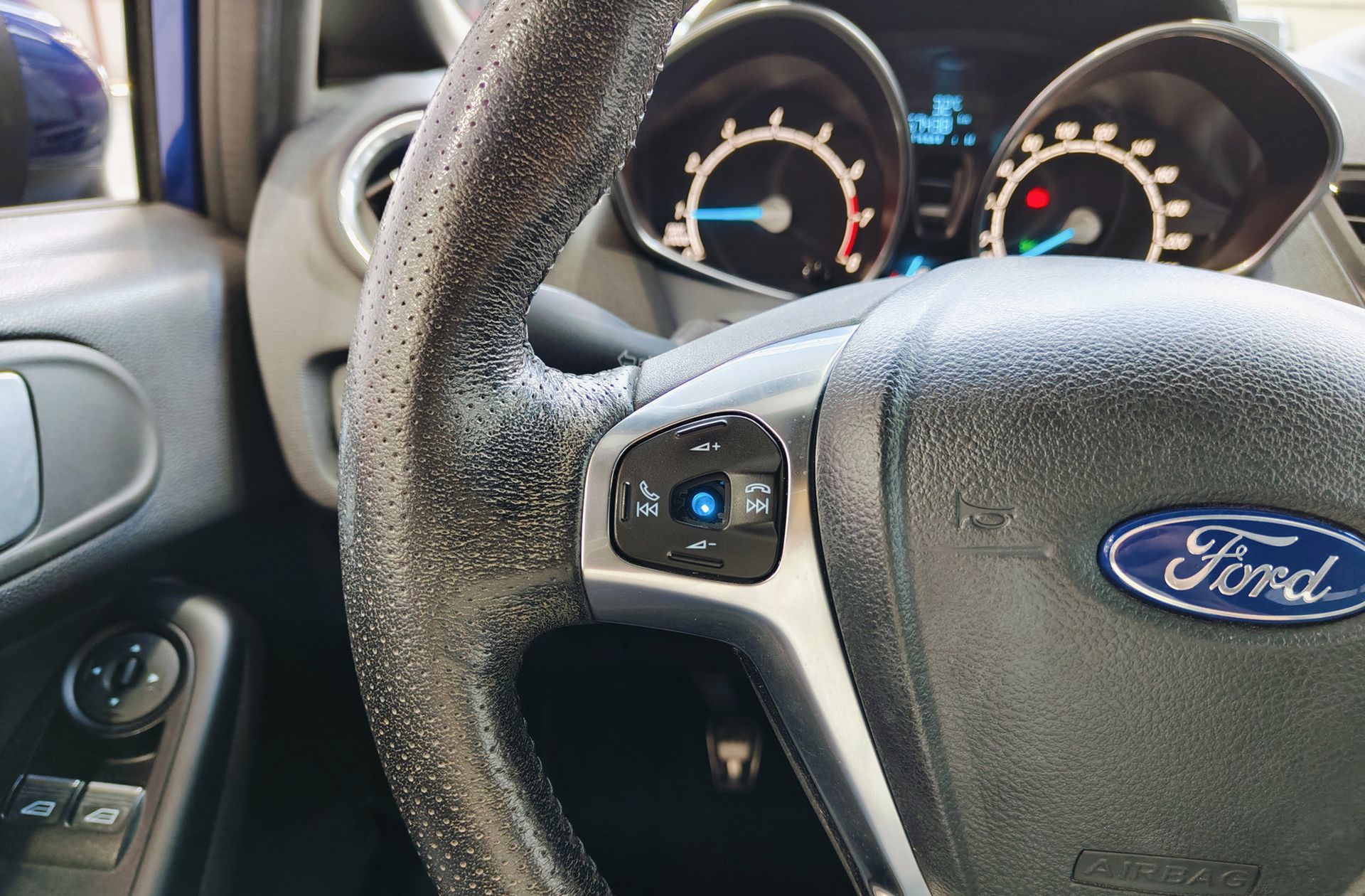 Ford Fiesta 1.0 EcoBoost ST-Line - foto 23