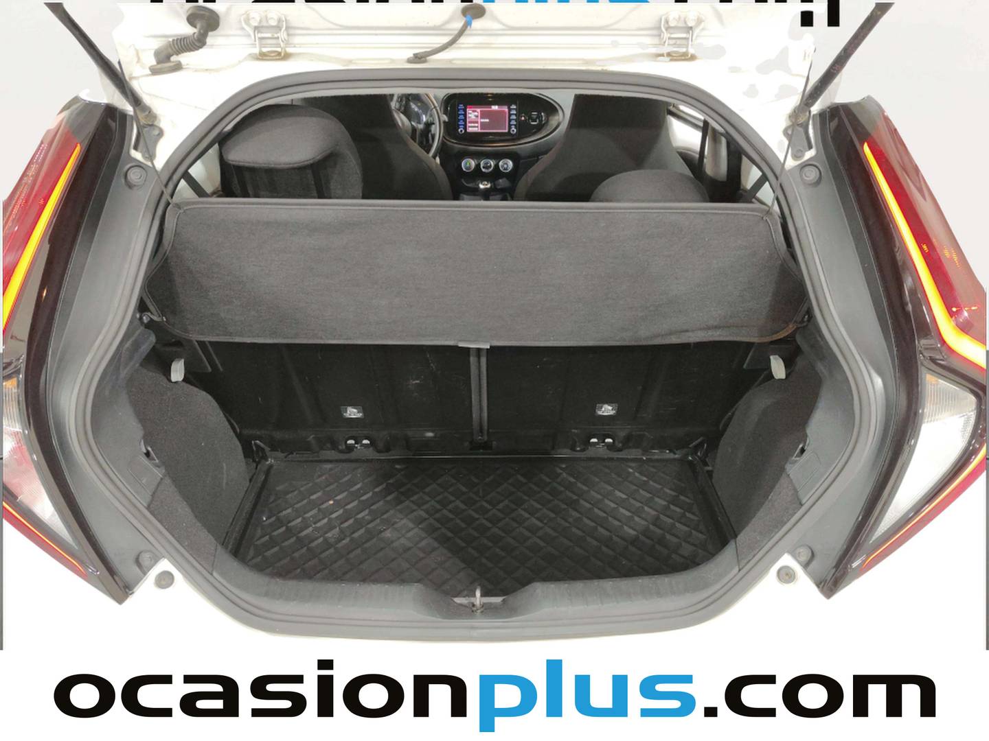 Foto Toyota Aygo X Cross Toyota Aygo X Cross 1.0 VVT-I Play (72 CV)