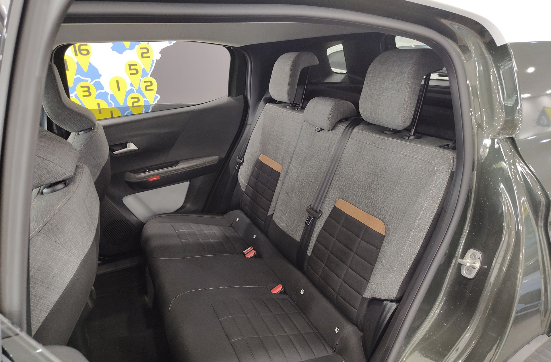 Citroën C3 Aircross Hybrid 145 Plus e-DCS6 - foto 11