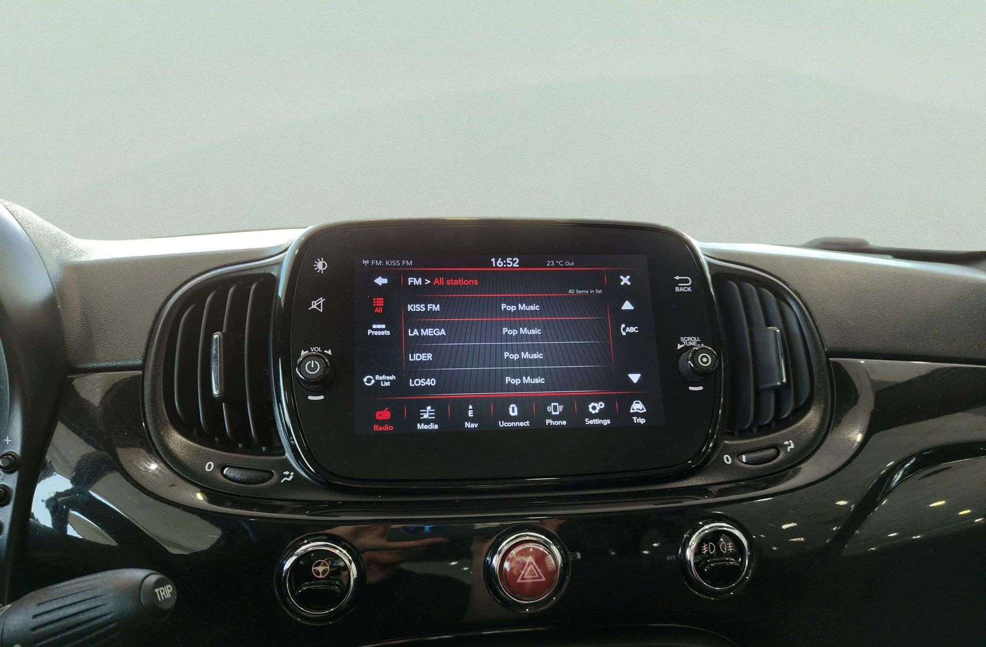 Fiat 500 1.0 Hybrid Club - foto 28