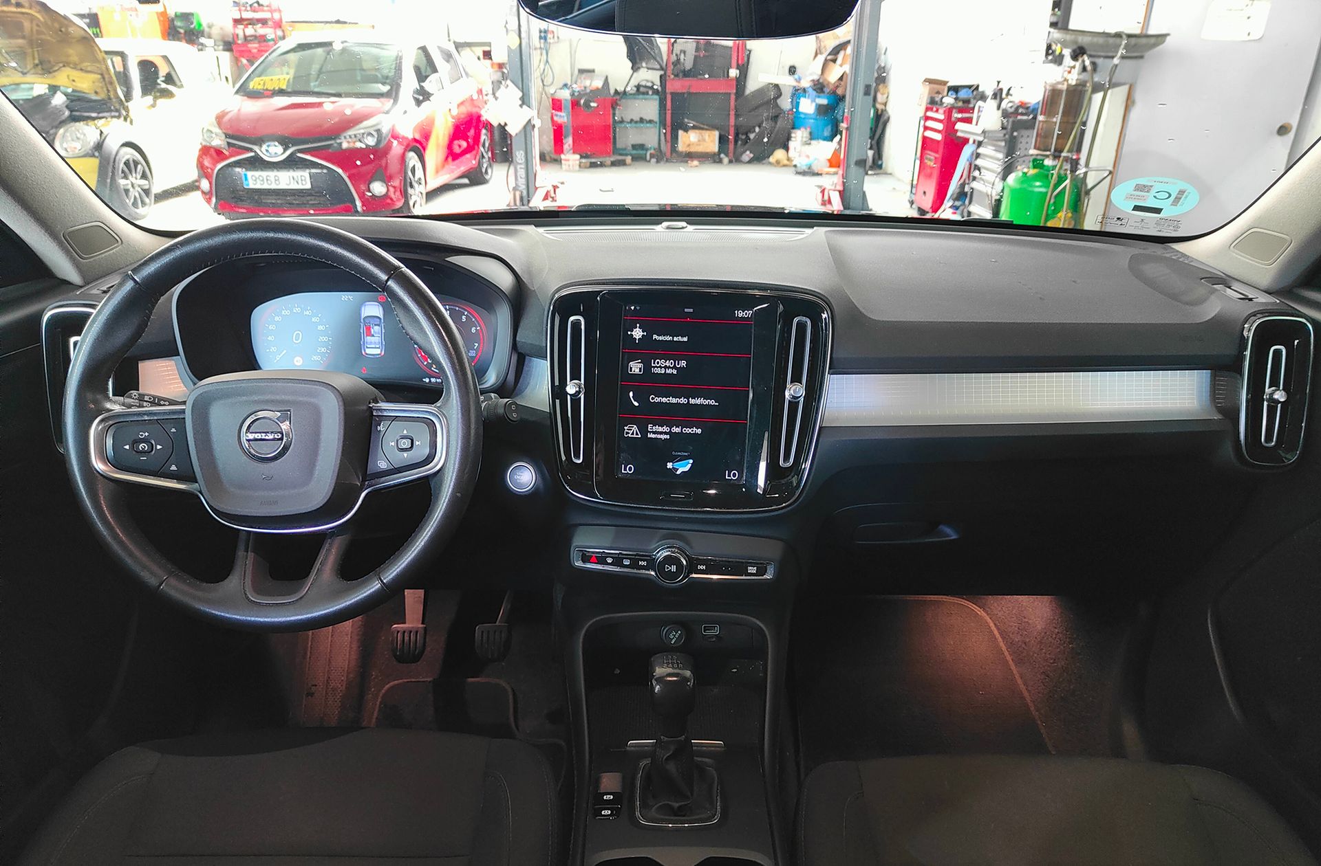 Volvo XC40 T3 Business Plus - foto 6