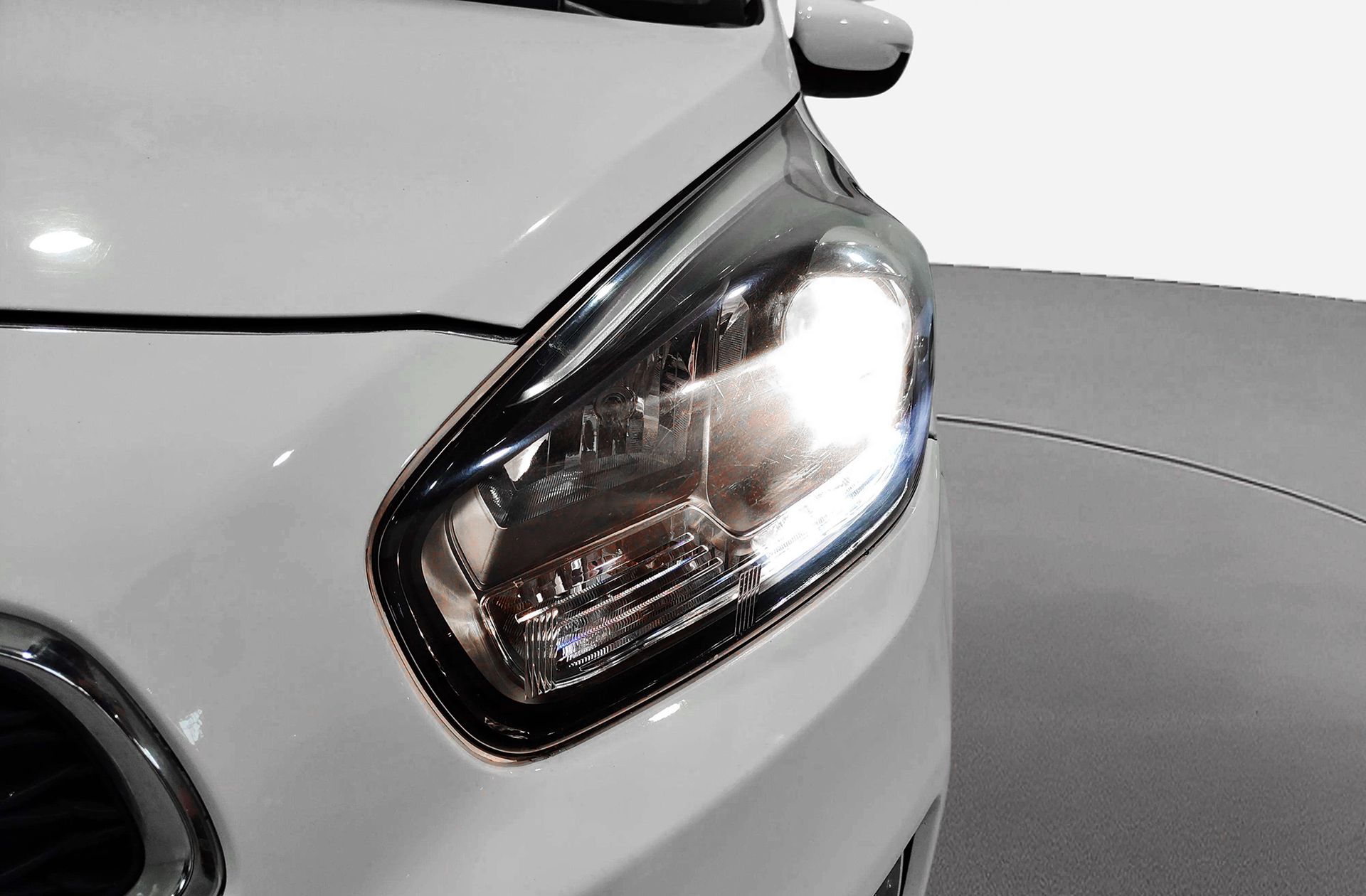 Kia Carens 1.7 CRDi VGT Concept Eco-Dynam - foto 12