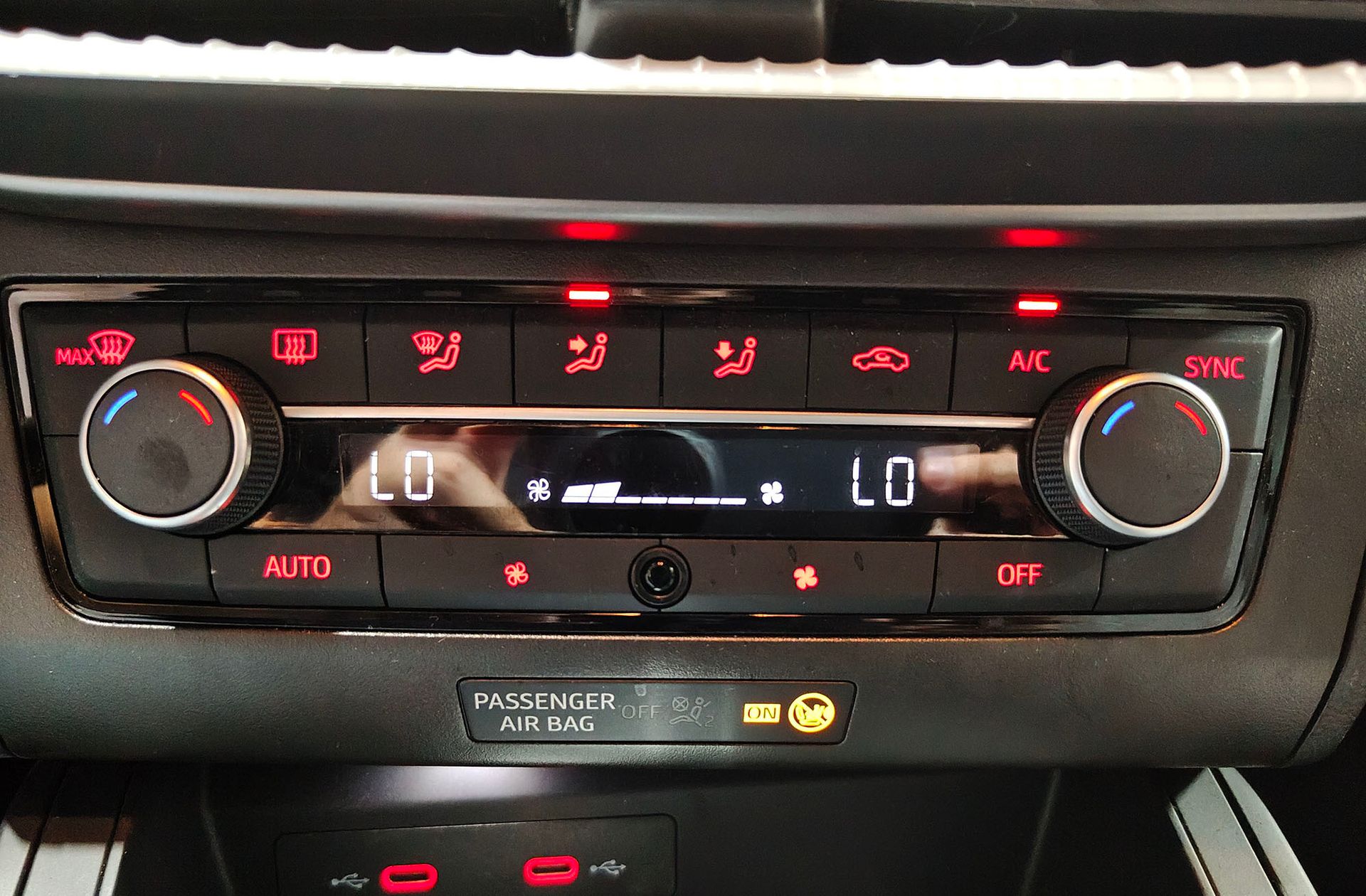 SEAT Arona 1.0 TSI FR - foto 32