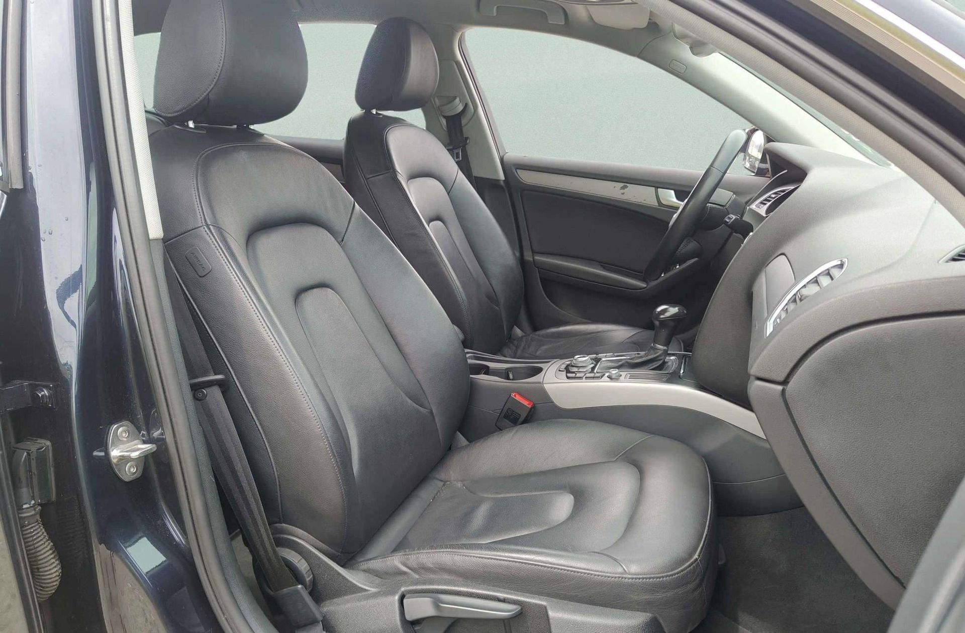 Audi A4 Avant S line edition 2.0 TDI multitronic - foto 19