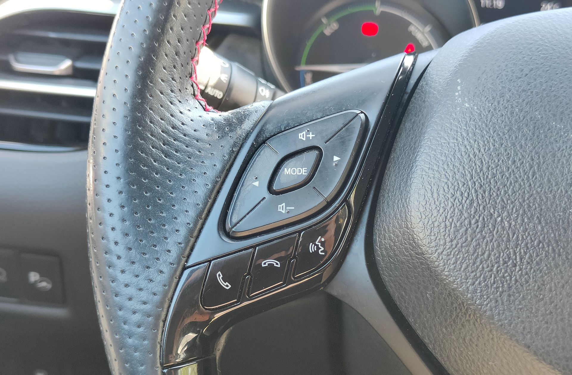 Toyota C-HR 180H GR Sport - foto 27