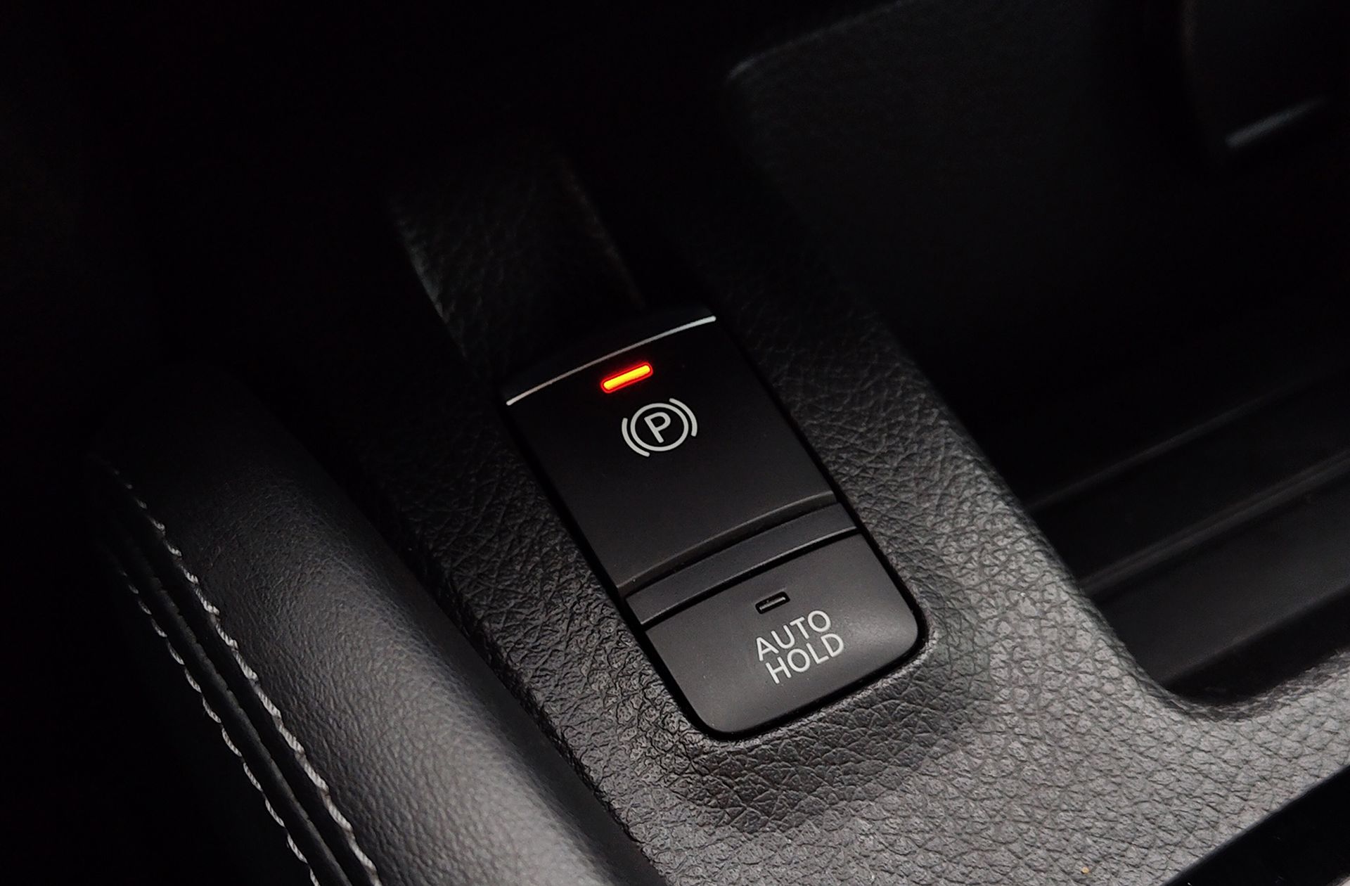 Nissan Qashqai dCi 150 Tekna+ - foto 33