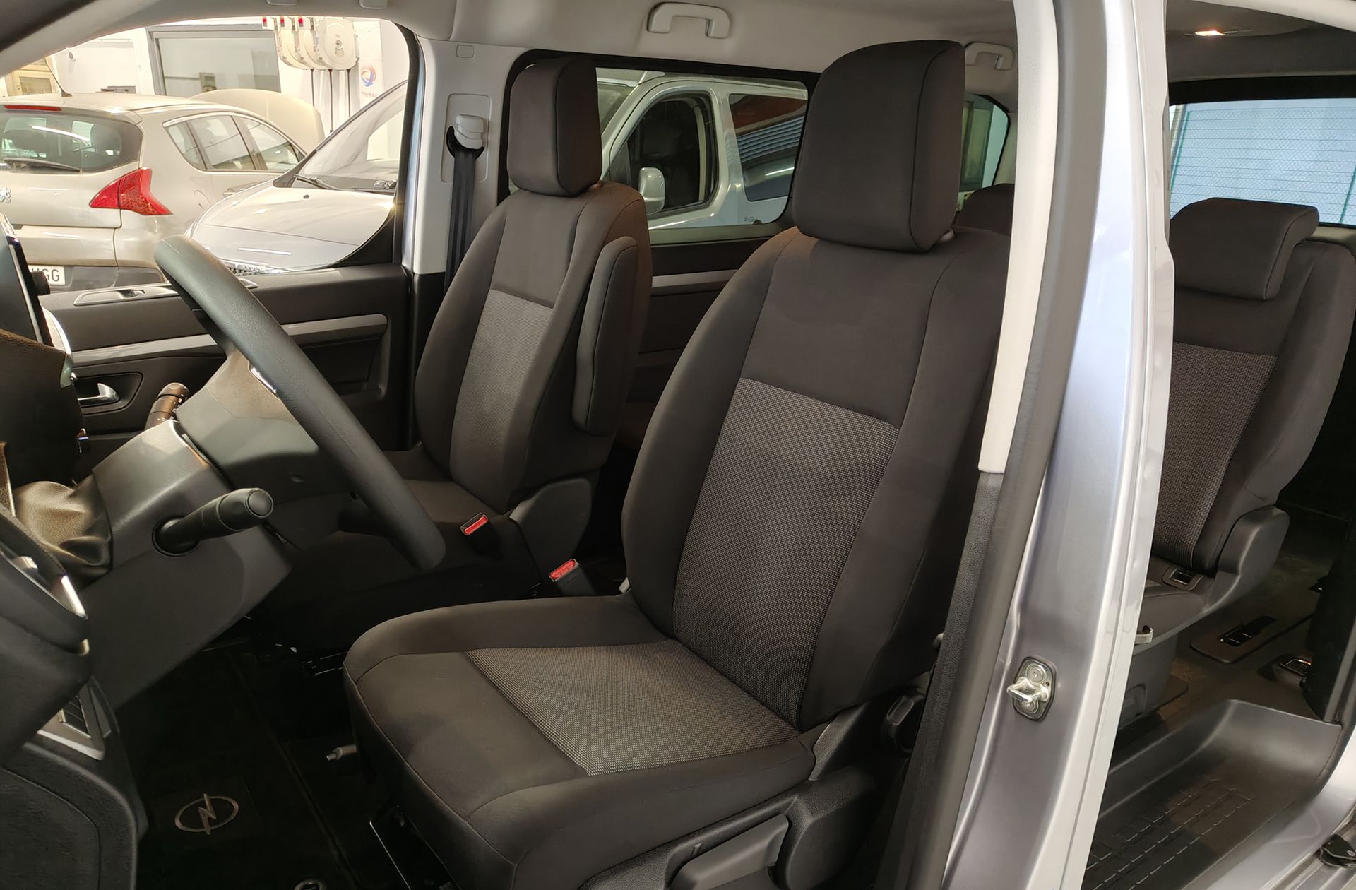 Opel Zafira 2.0 TD - foto 9