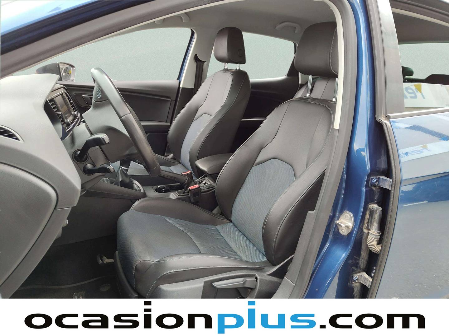 Foto asientos delanteros Seat León Seat León 1.2 TSI S&S Style Connect (110 CV)