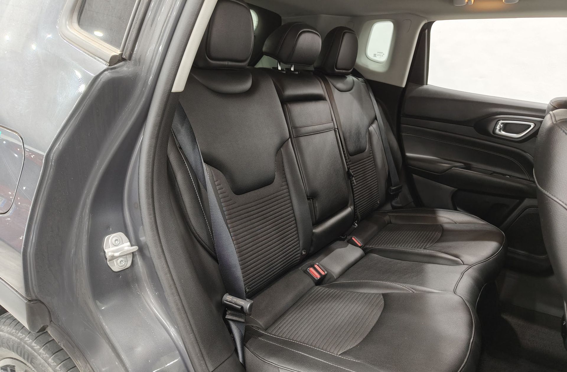 Jeep Compass 1.3 Gse Night Eagle FWD - foto 16