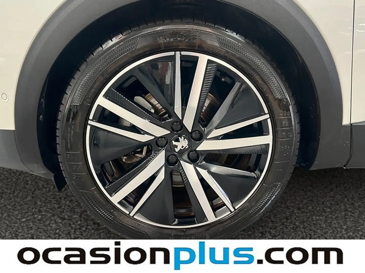 Foto Peugeot 3008 Hybrid Peugeot 3008 Hybrid 300 GT Pack e-EAT8 (300 CV)