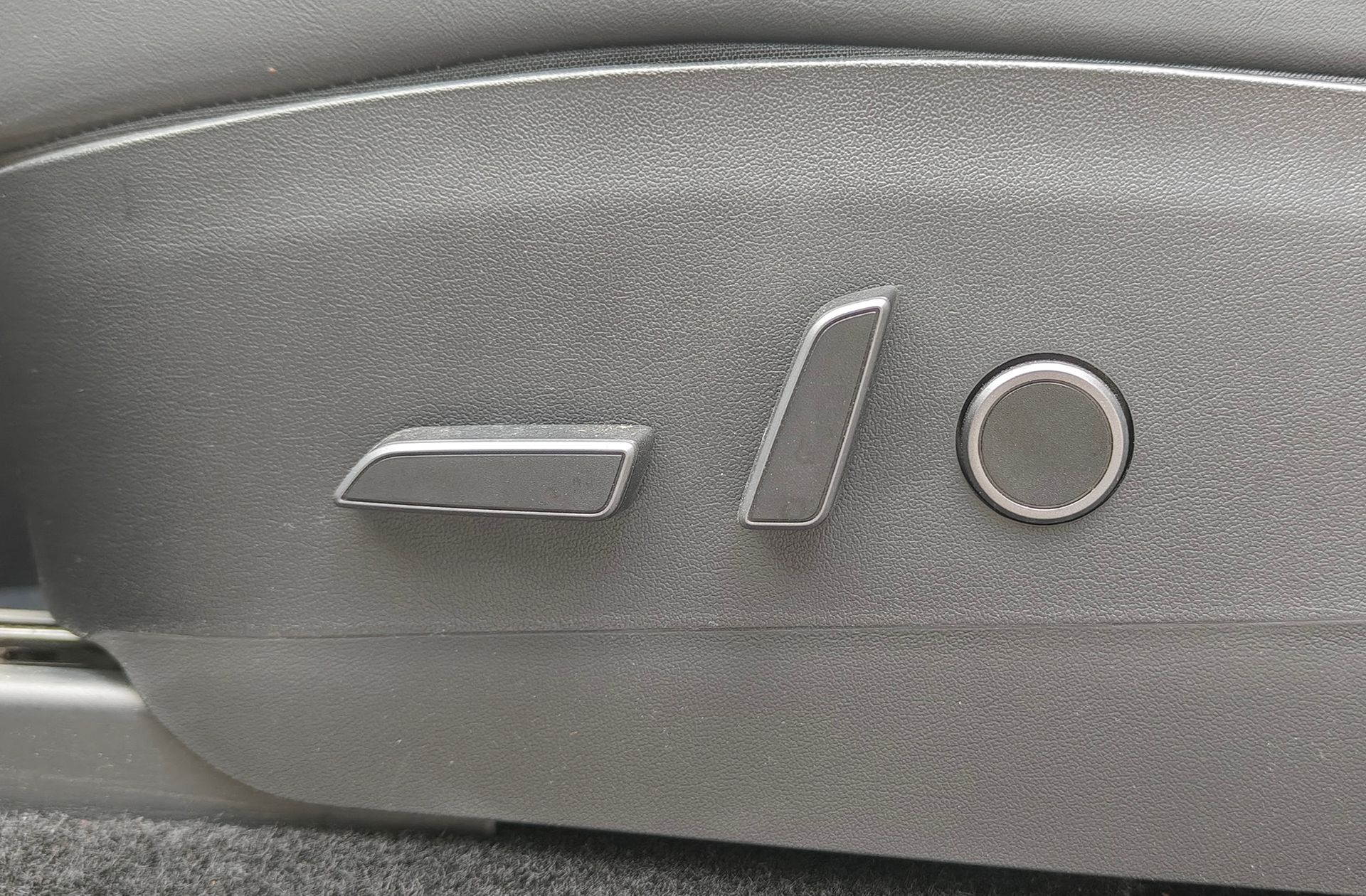Tesla Model Y Tracción Trasera RWD - foto 18