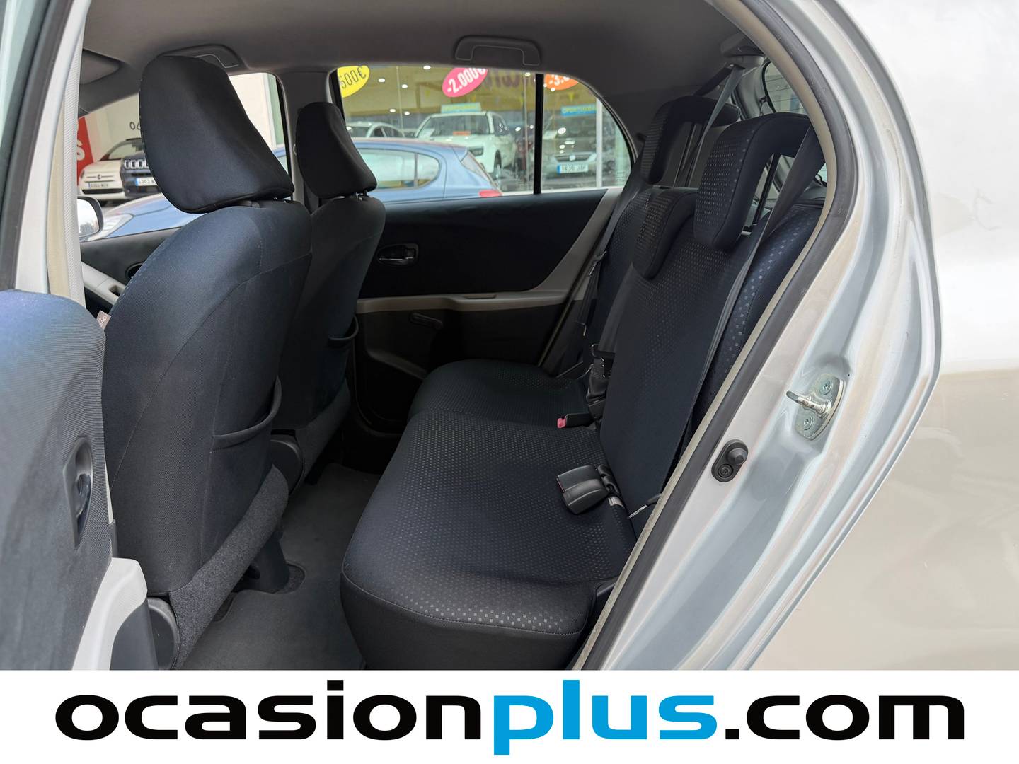 Foto asientos traseros Toyota Yaris Toyota Yaris 1.3 VVT-I TS (101 CV)