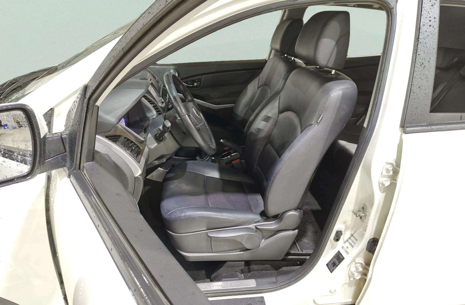 SsangYong Korando D22T Limited 4x2 - foto 14