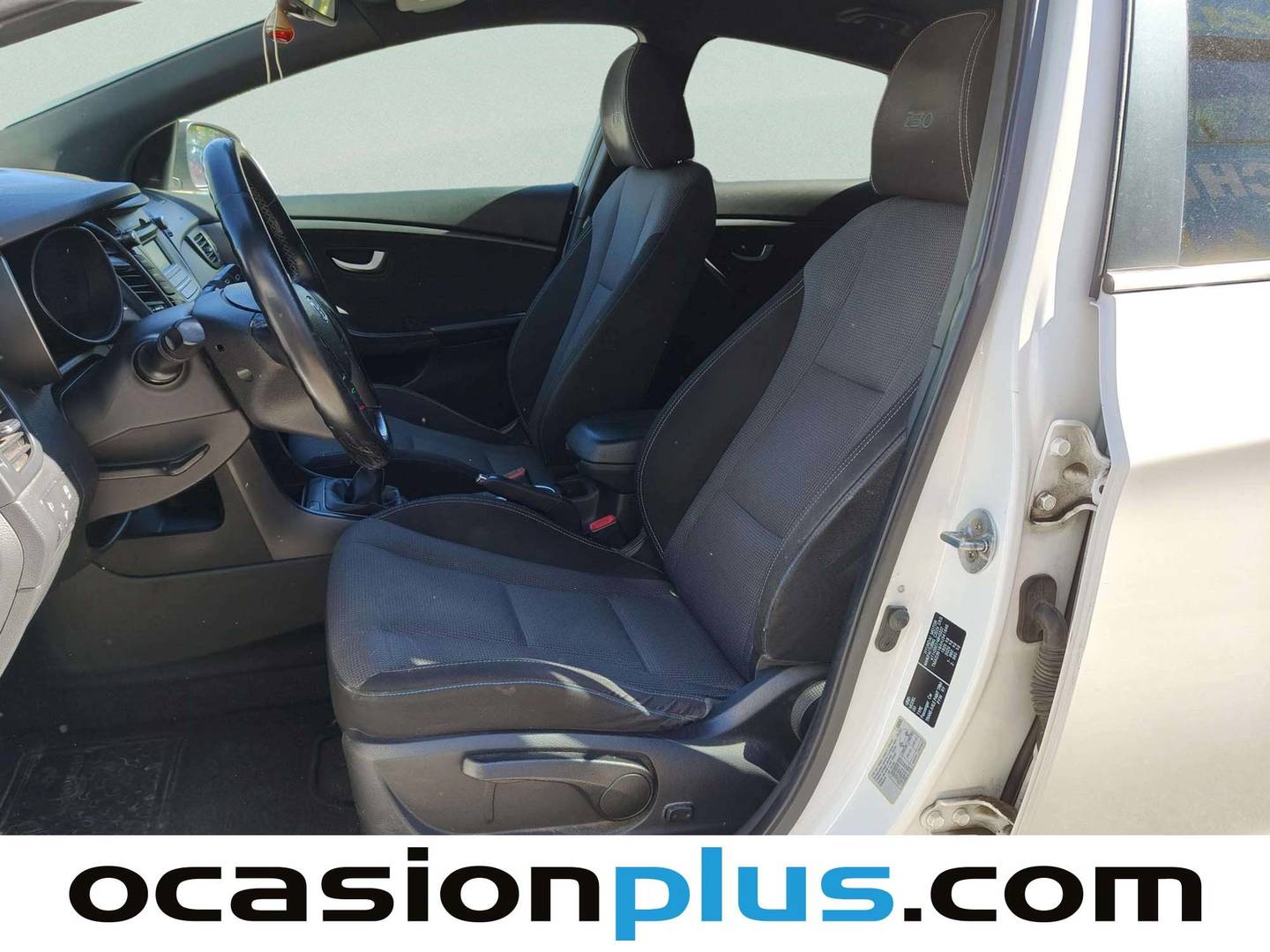 Foto asientos delanteros Hyundai i30 Hyundai i30 1.4 MPI BlueDrive Go! (100 CV)