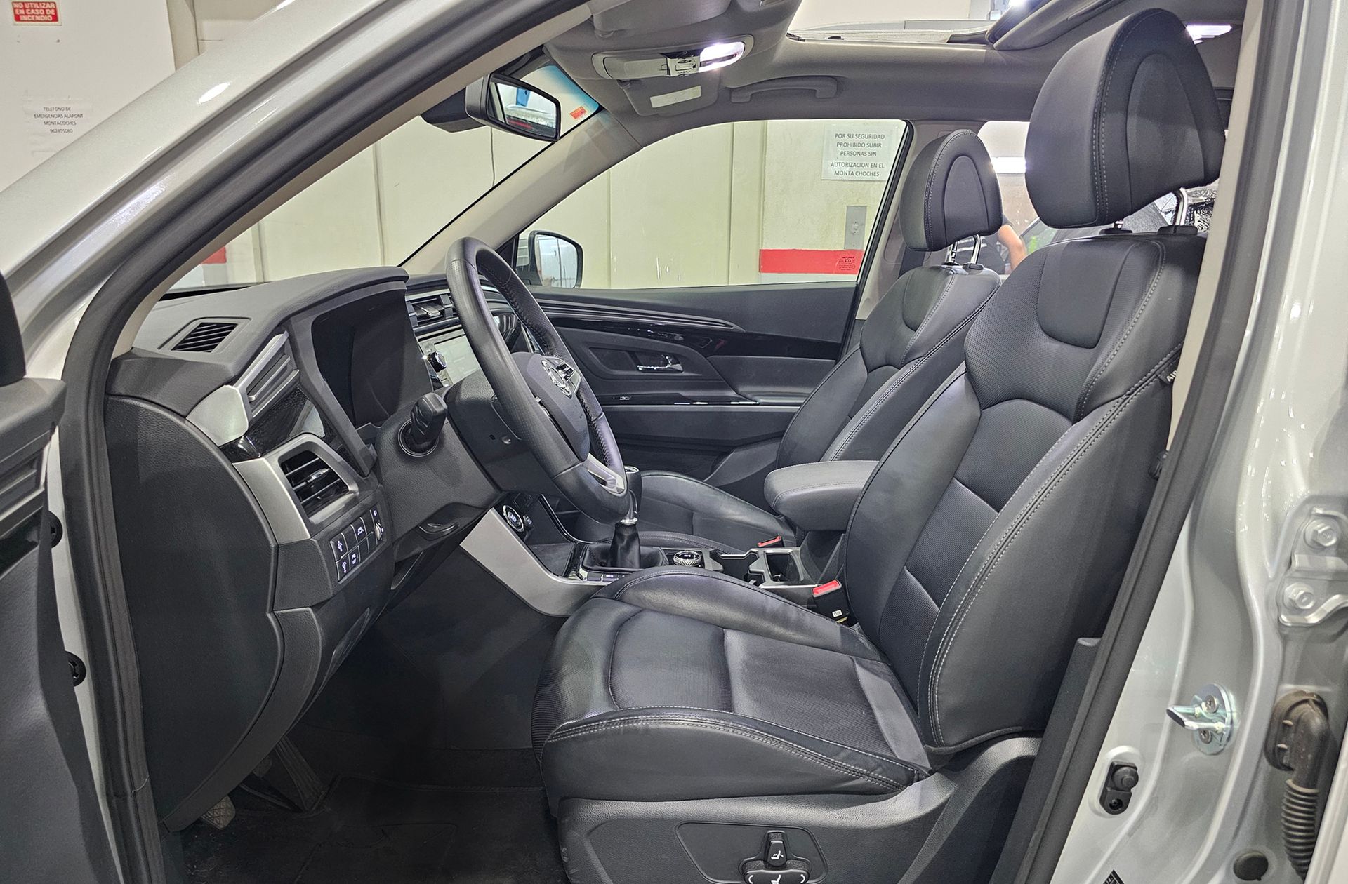 SsangYong Korando D16T Limited - foto 13