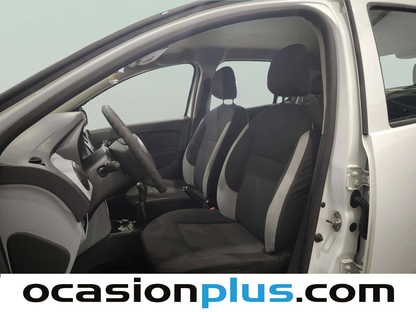Foto asientos delanteros Dacia Sandero Dacia Sandero 1.2 Ambiance (75 CV)