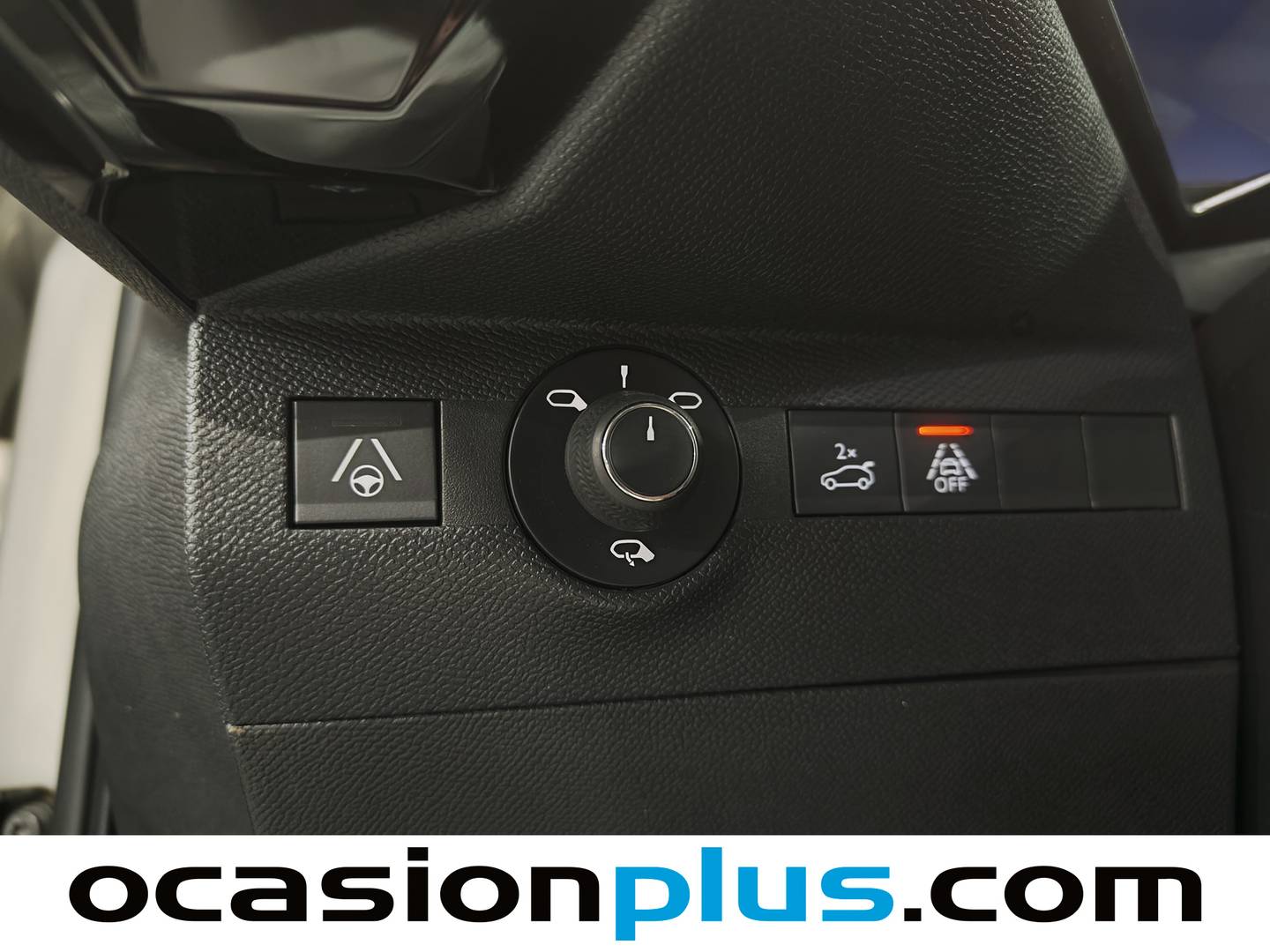 Foto DS DS 7 Crossback DS DS7 Crossback BlueHDi 130 DE Bastille + AT  (130 CV)