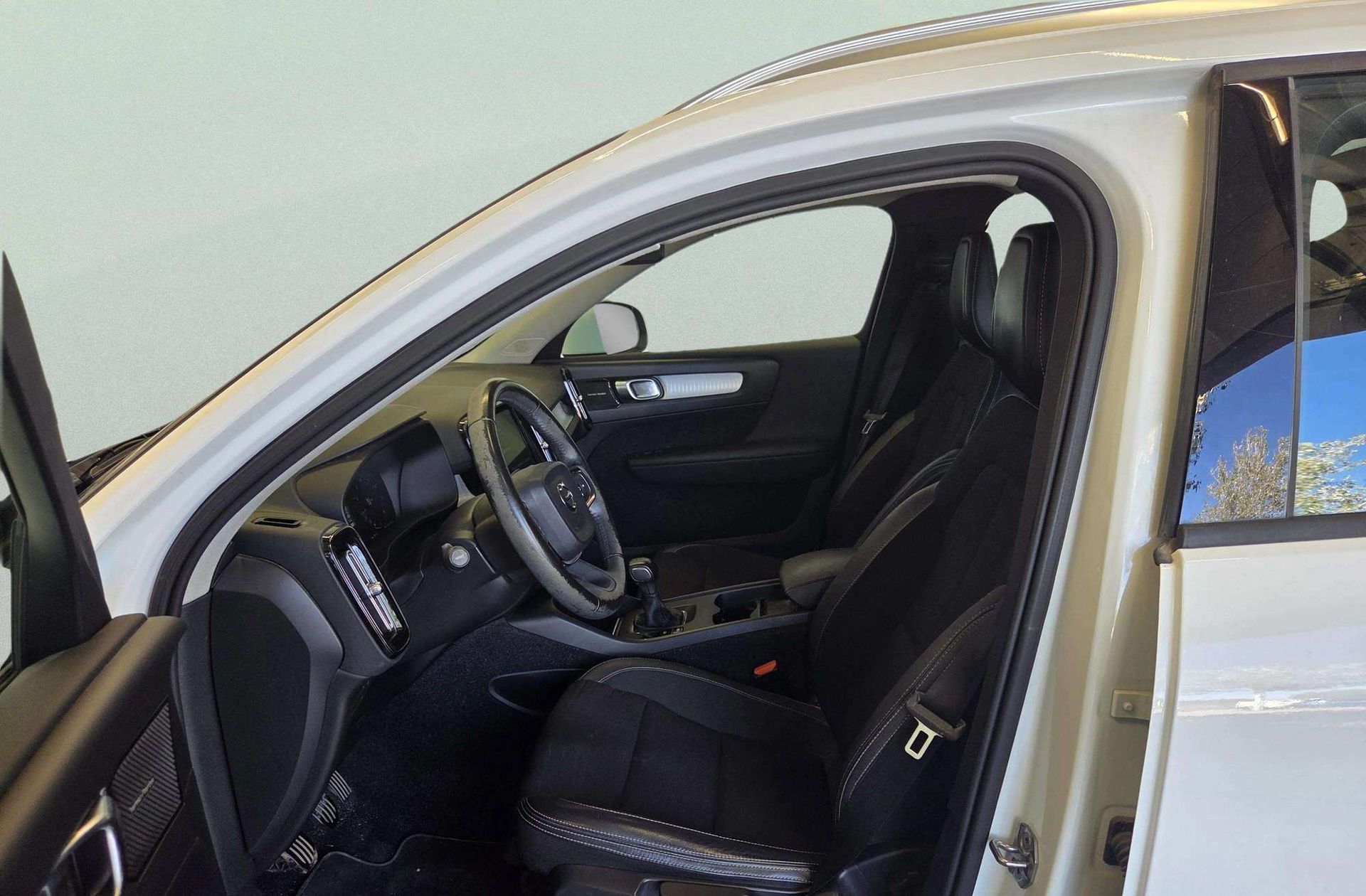 Volvo XC40 T3 Momentum - foto 11
