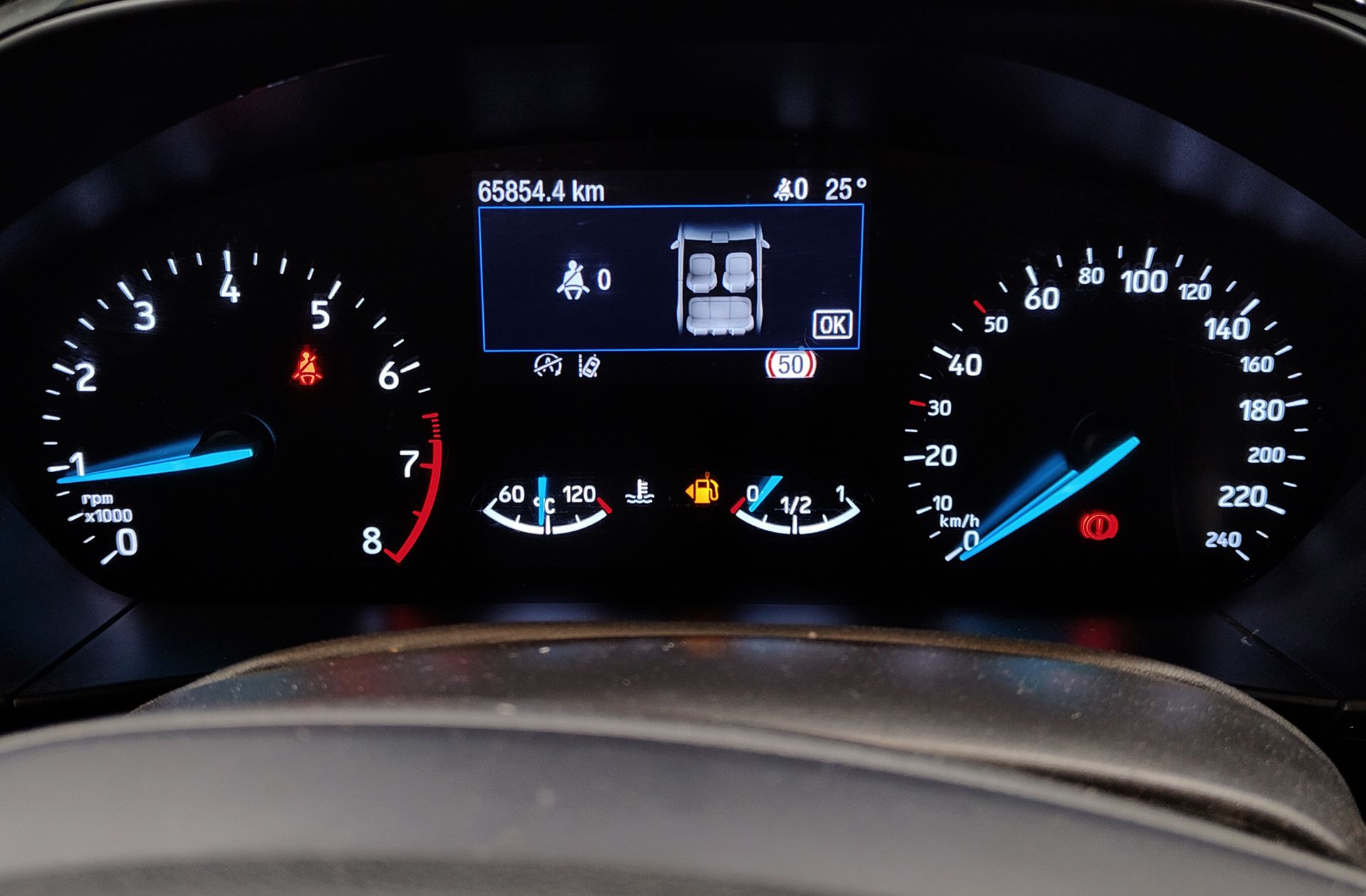 Ford Focus SportBreak 1.0 EcoBoost ST-Line - foto 24