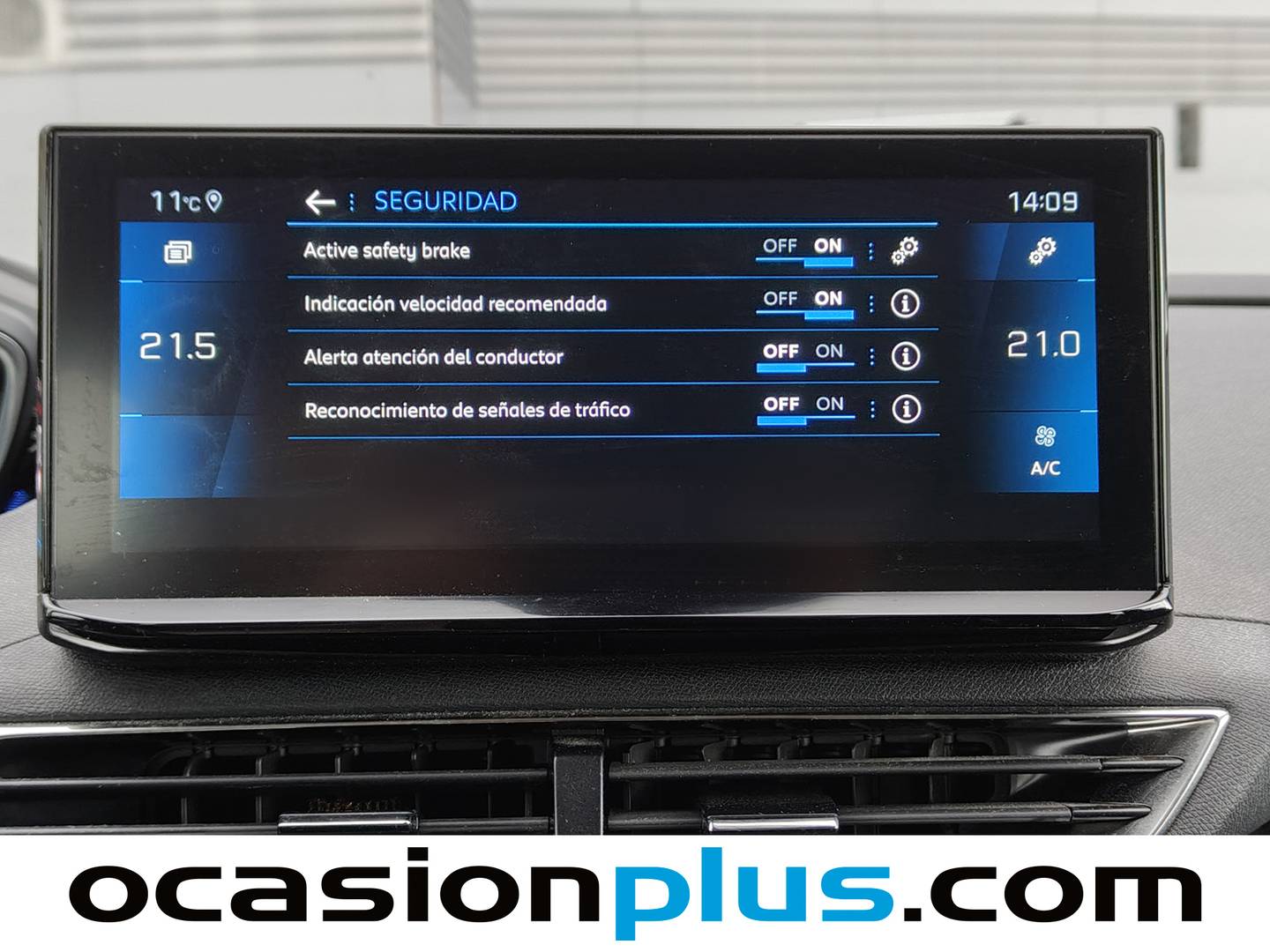 Foto Peugeot 3008 Peugeot 3008 BlueHDi 130 S&S Active Pack EAT8 (130 CV)