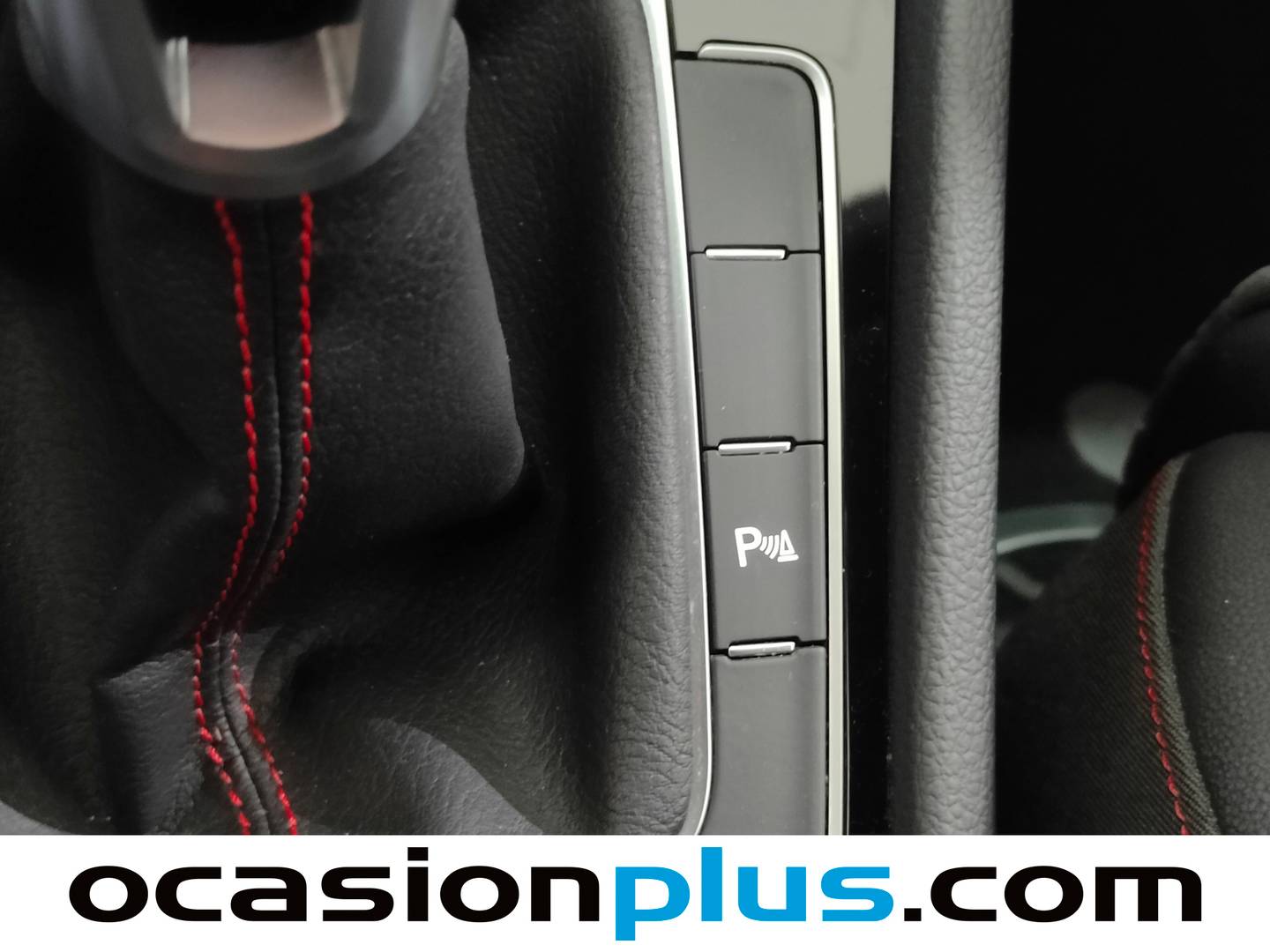 Volkswagen Golf Volkswagen Golf GTI 2.0 TSI BMT (220 CV) seminuevo