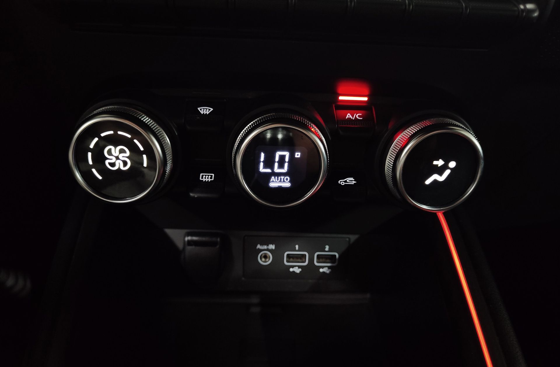 Renault Clio Zen TCe - foto 36