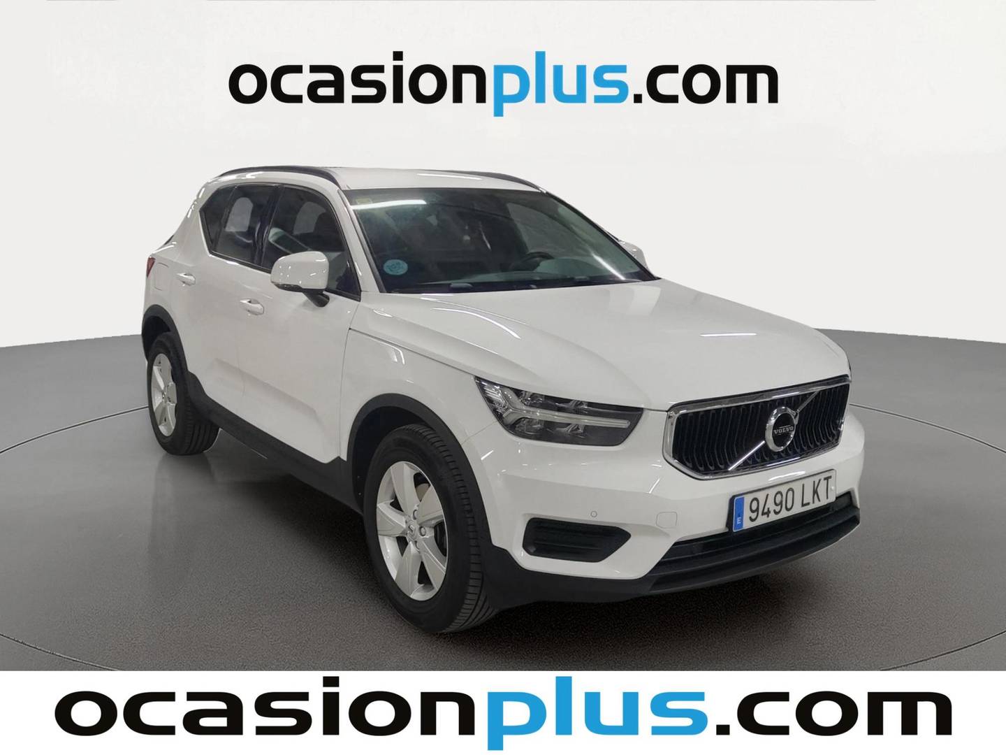 Foto delantera Volvo XC40 Volvo XC40 T2 Momentum Core (129 CV) derecha