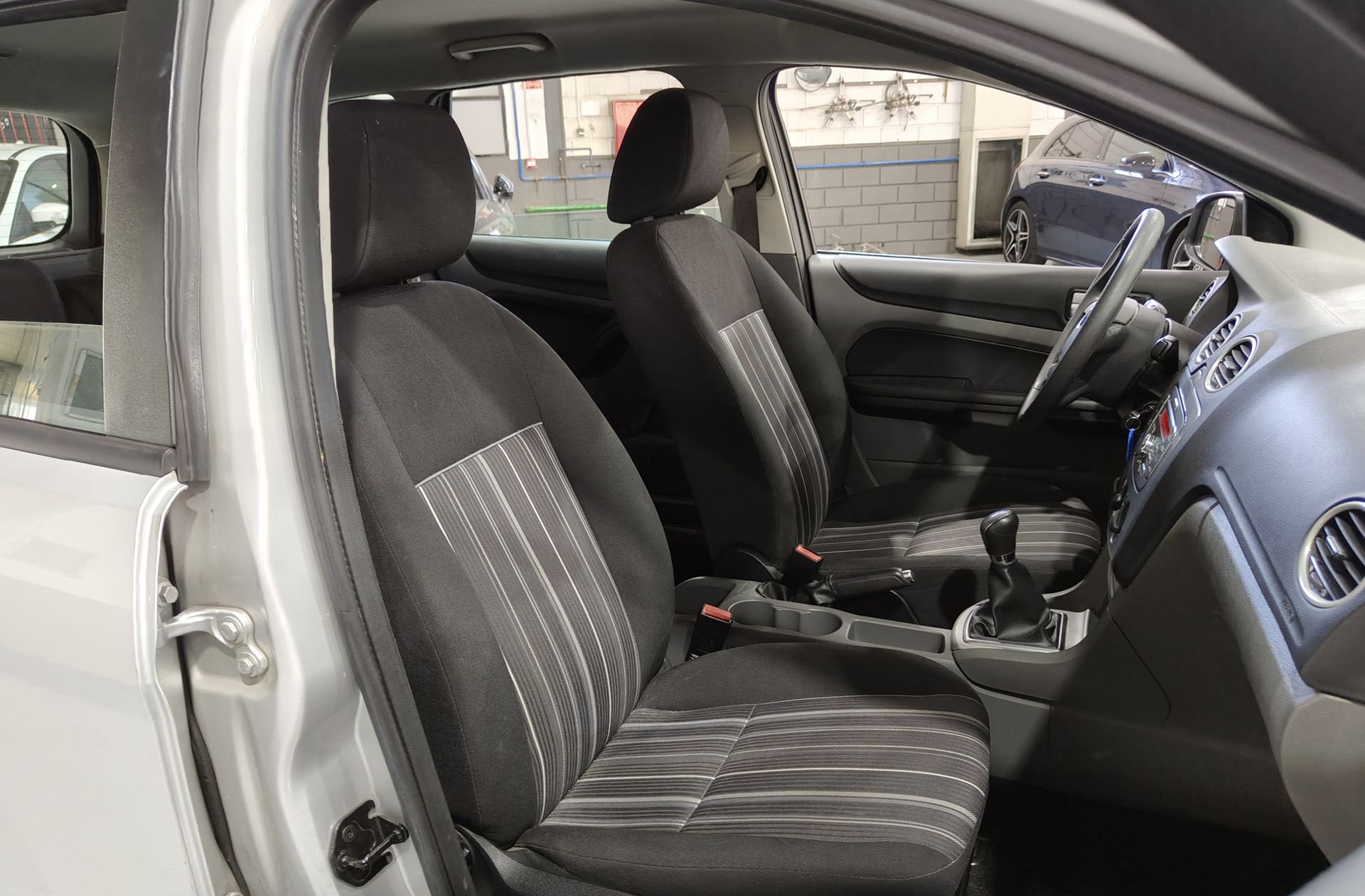 Ford Focus SportBreak 1.6 TDCi Trend - foto 14