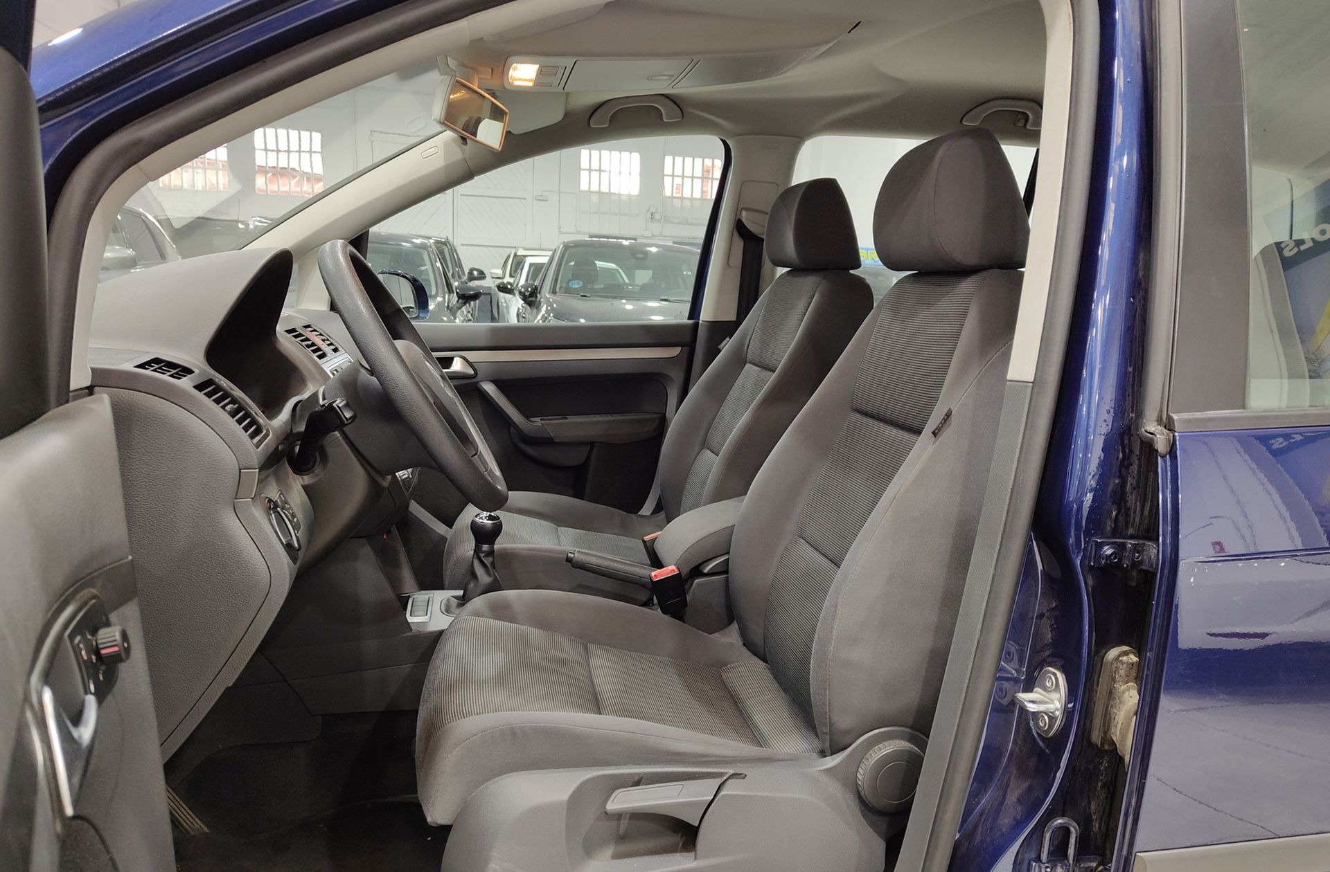 Volkswagen Touran Edition 1.9 TDI - foto 8