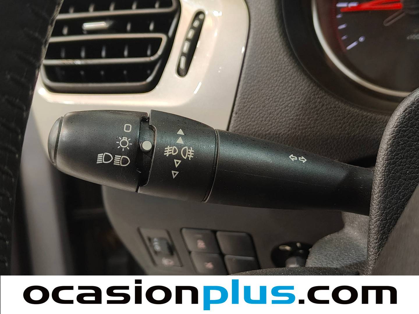 Citroën C-Elysée Citroën C-Elysee PureTech 82 Shine (82 CV) de segunda mano