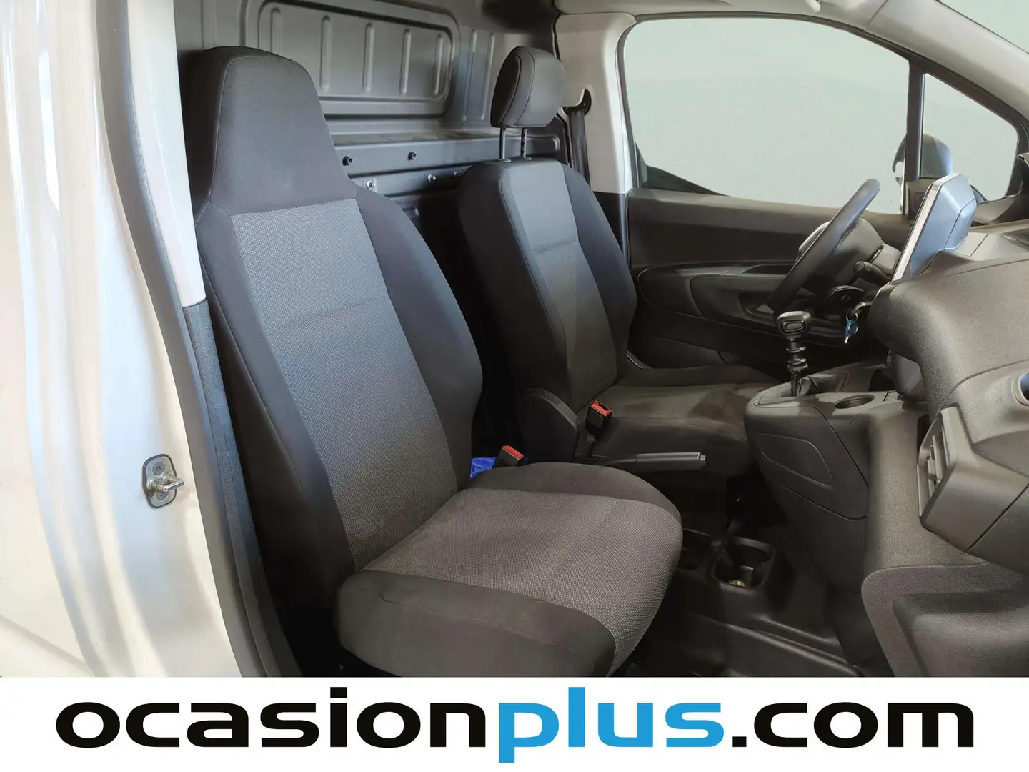 Foto Peugeot Partner Peugeot Partner Furgon BlueHDi 100 S&S Pro Standard 600kg (98 CV)